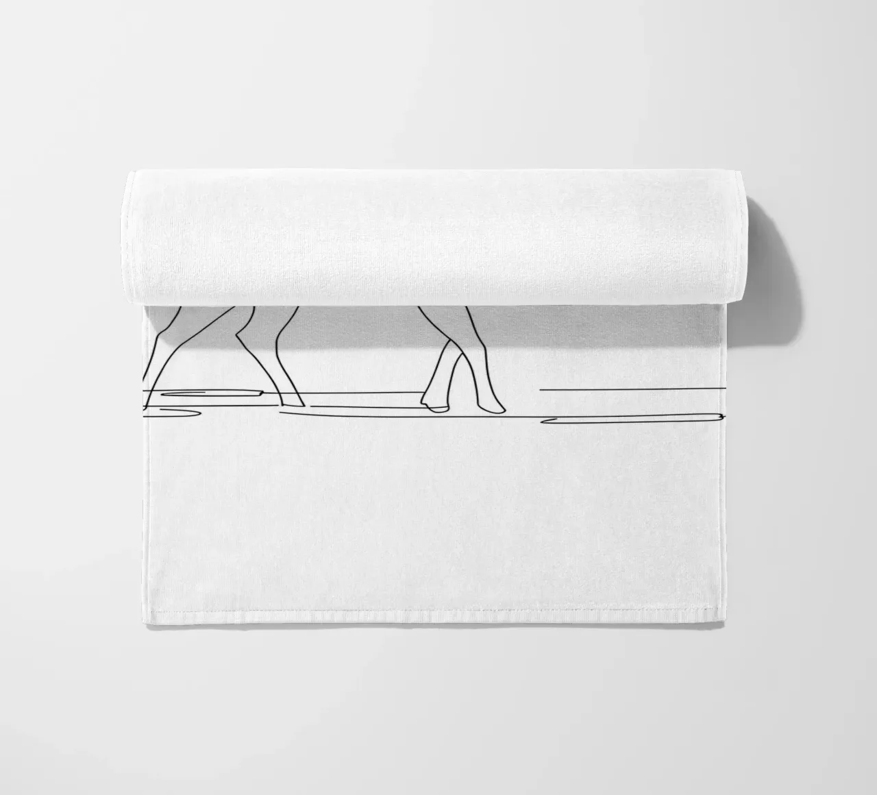Elch Minimalist Line Art Zeichnung Strandtuch von Viv Line Art