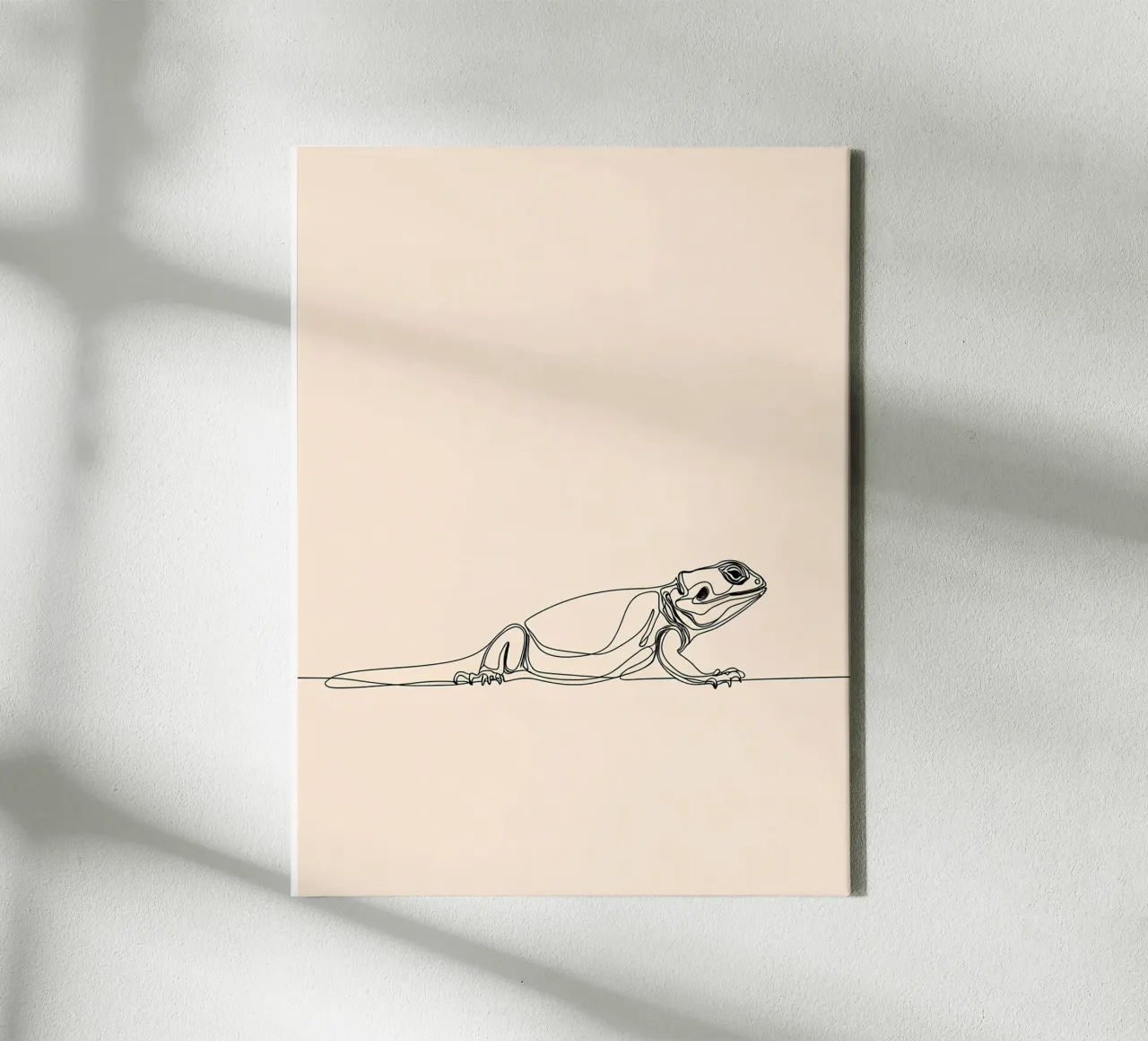 Eidechse Minimalist Line Art Zeichnung Leinwand mit Schattenfugenrahmen von Viv Line Art