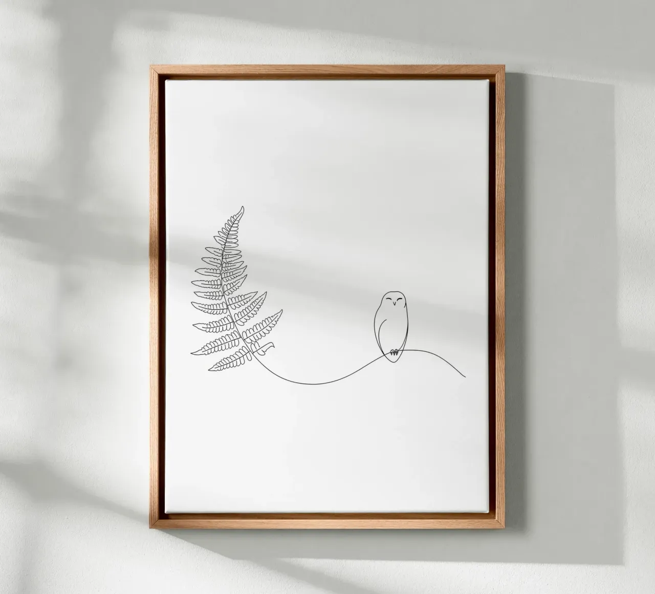 Eule auf dem Farnzweig Minimalistisch Leinwand mit Schattenfugenrahmen von Viv Line Art