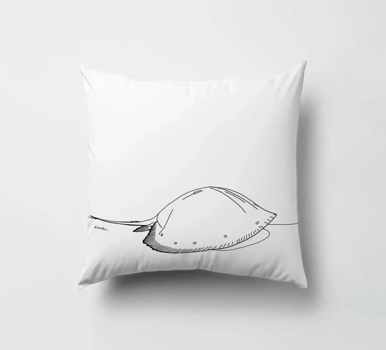 Arte lineare minimalista di una creatura marina cuscino da Viv Line Art
