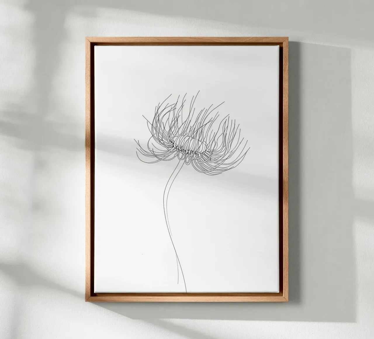Lone Flower Minimalist Line Art Leinwand mit Schattenfugenrahmen von Viv Line Art