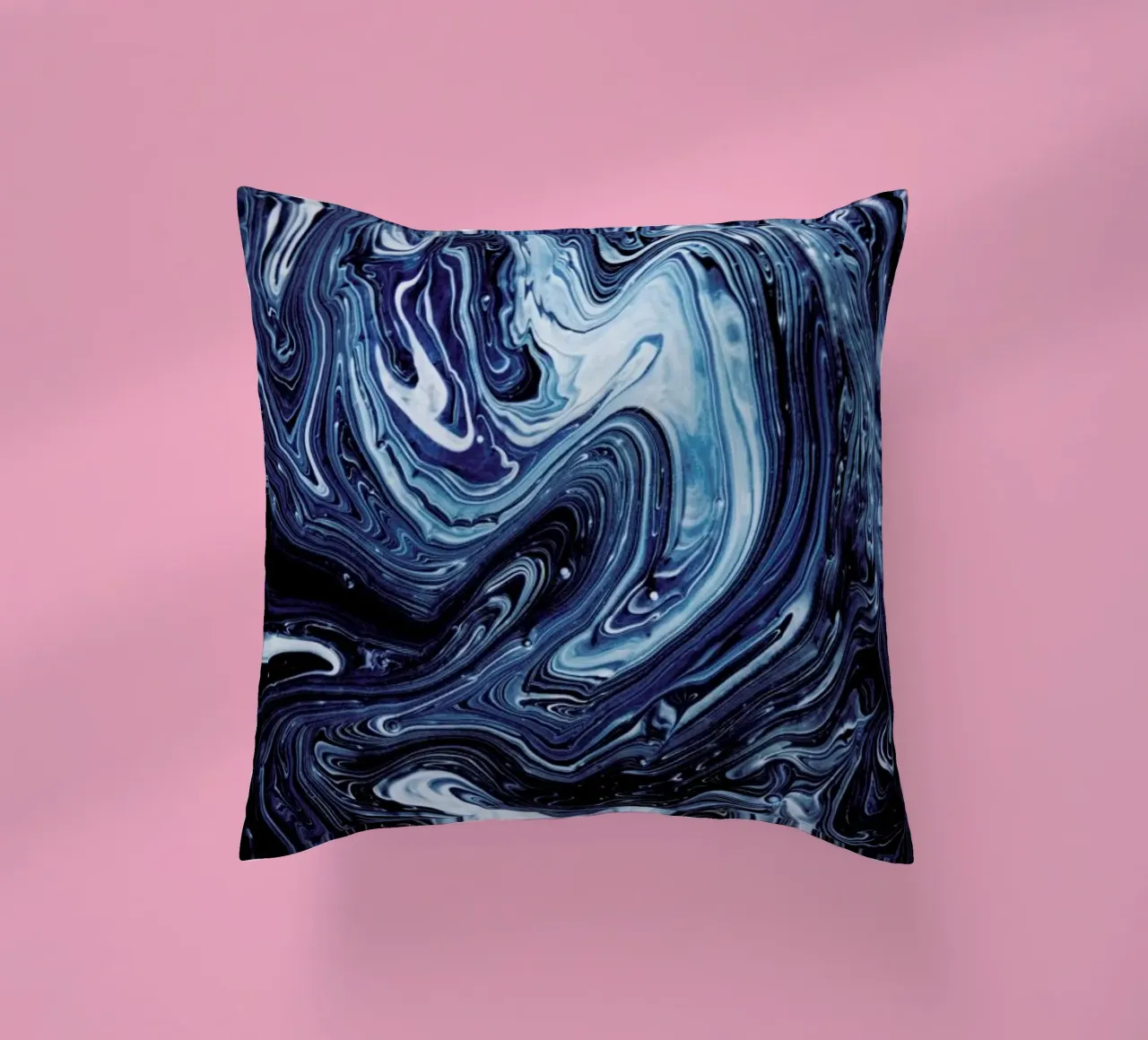 Gravity 3 Kissen von Galaxy Eyes
