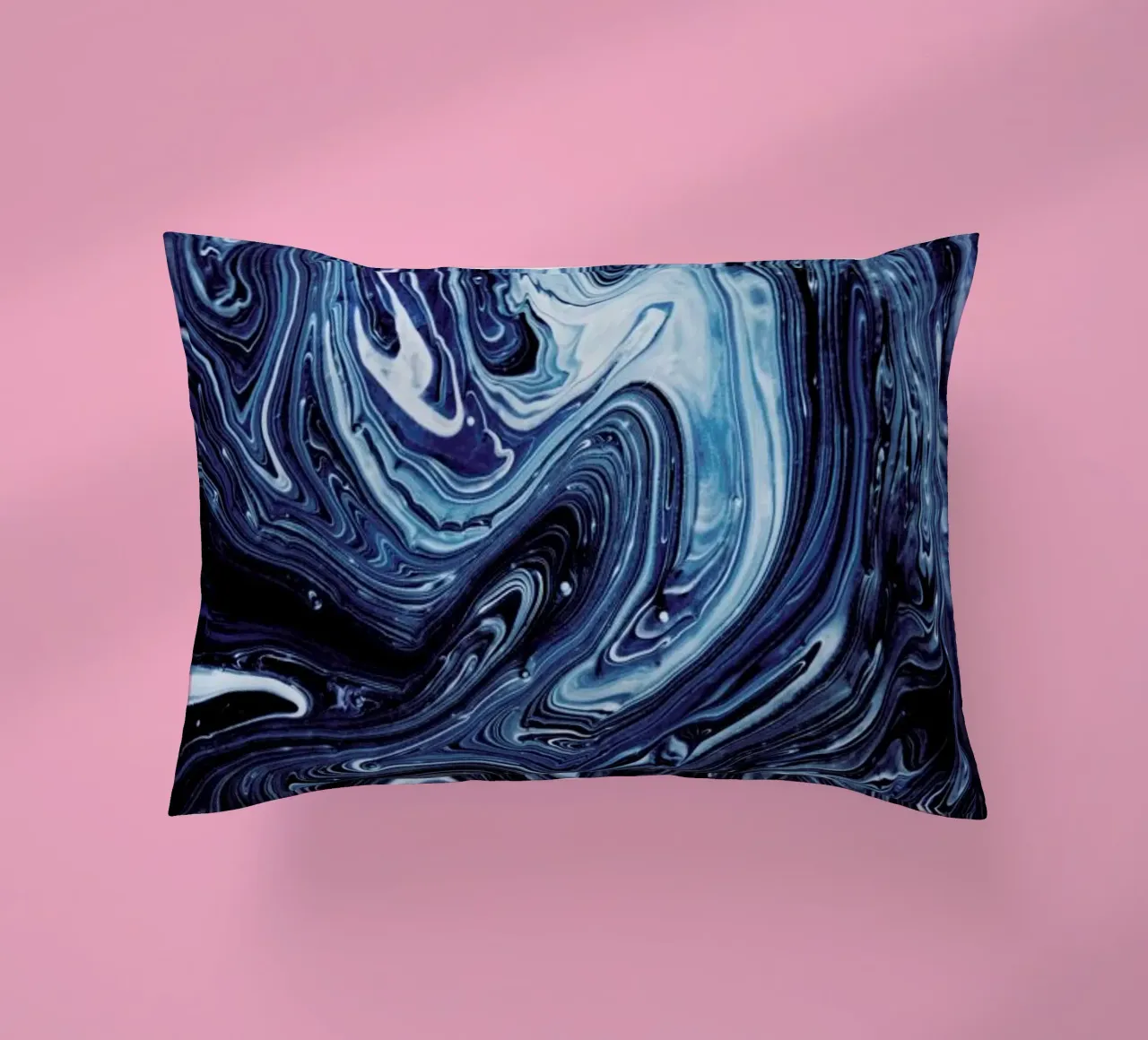 Gravity 3 Kissen von Galaxy Eyes