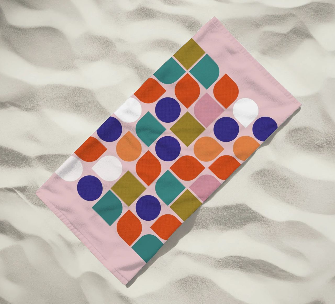 Retro Geometric Shapes Colorful Abstract Art Print telo mare da showmemars