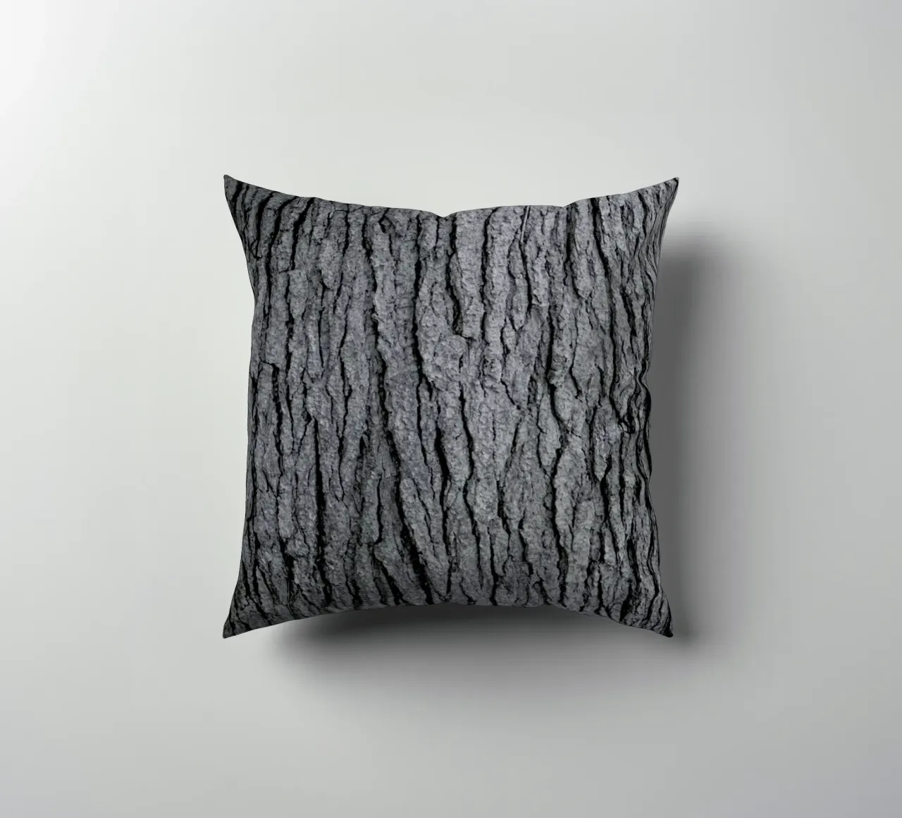 Hug a Tree cuscino da Studio Nahili