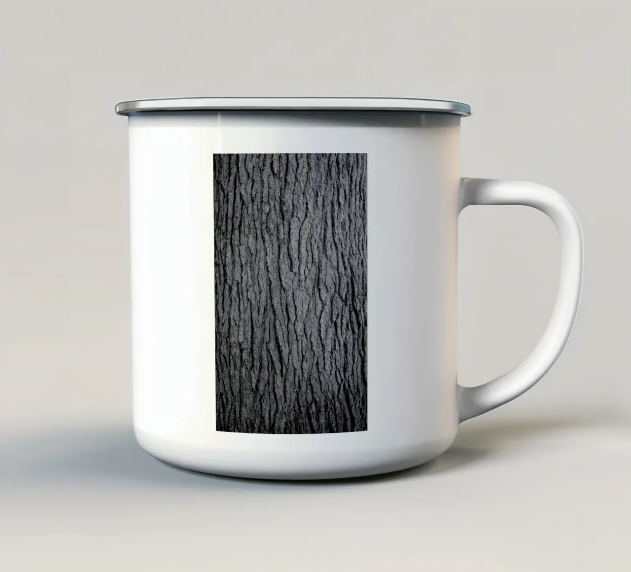Hug a Tree tazza in smalto da Studio Nahili