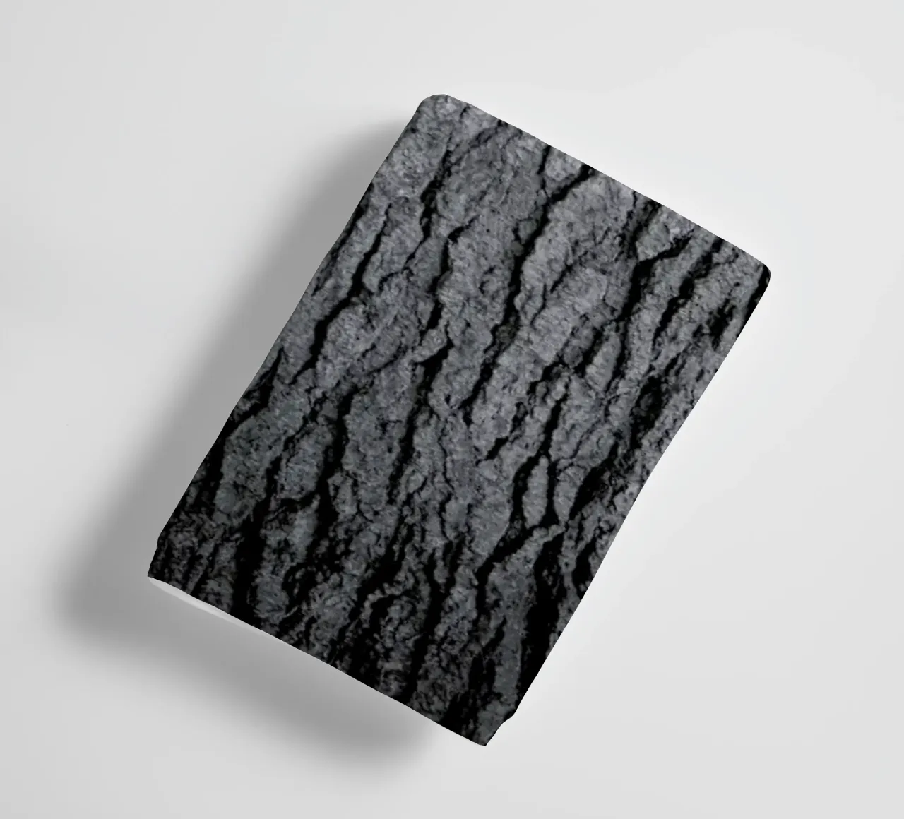 Hug a Tree asciugamano da bagno da Studio Nahili