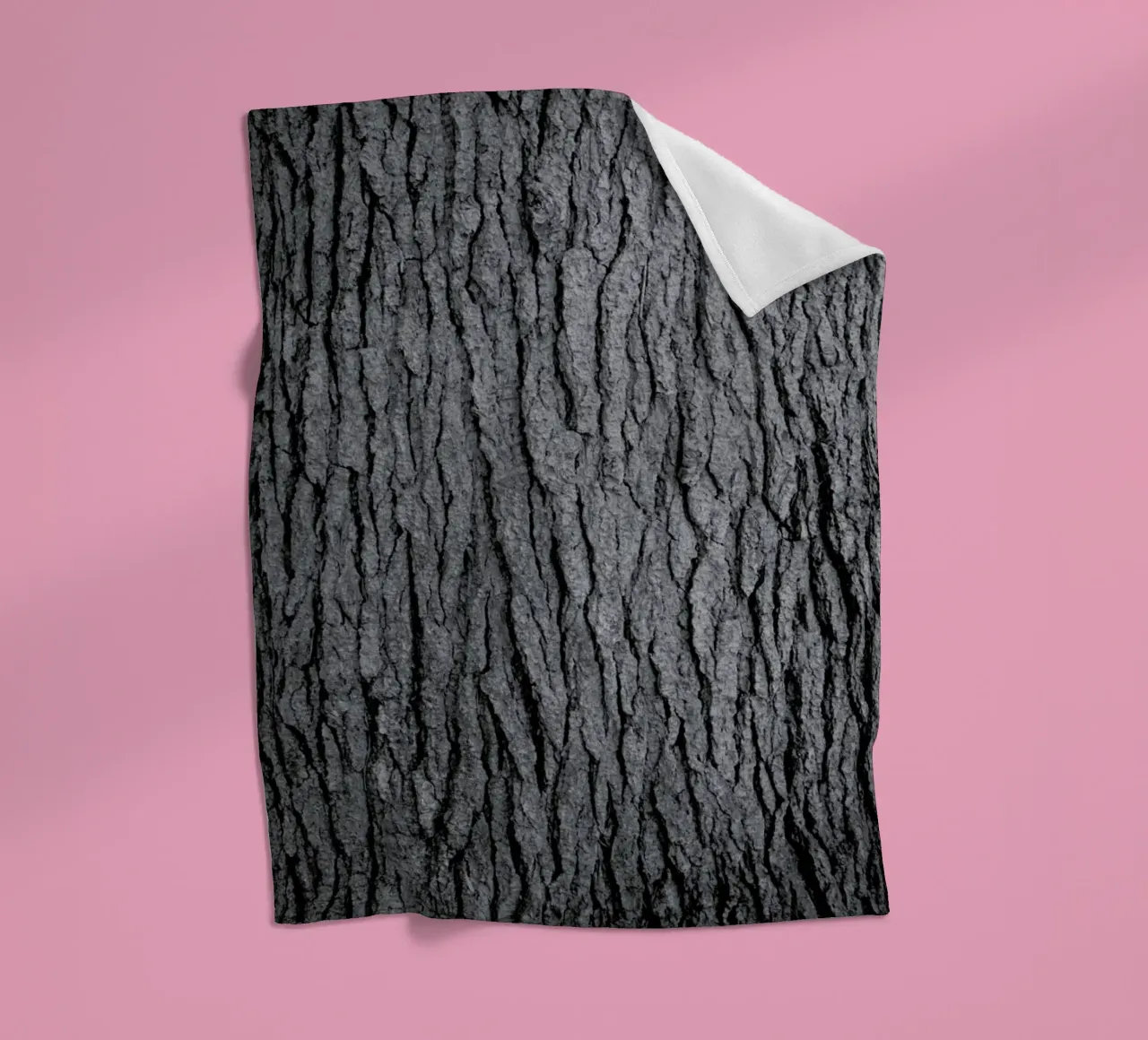 Hug a Tree coperta in pile da Studio Nahili