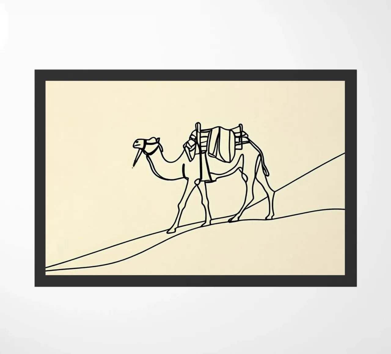 Camel in Desert Minimalist Line Art Fußmatte von Viv Line Art