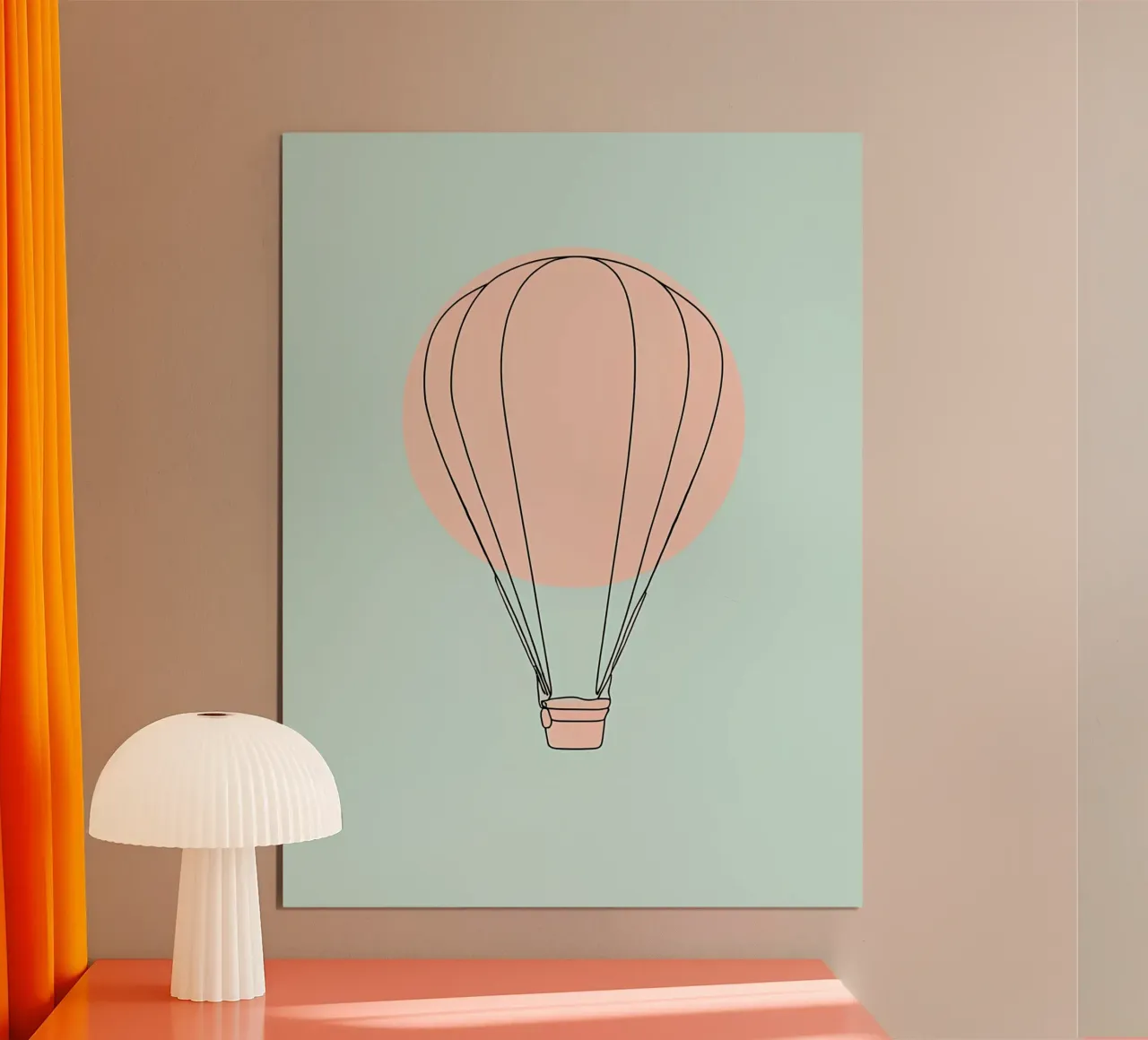 Disegno lineare minimalista di una mongolfiera poster con telaio in plastica da Viv Line Art