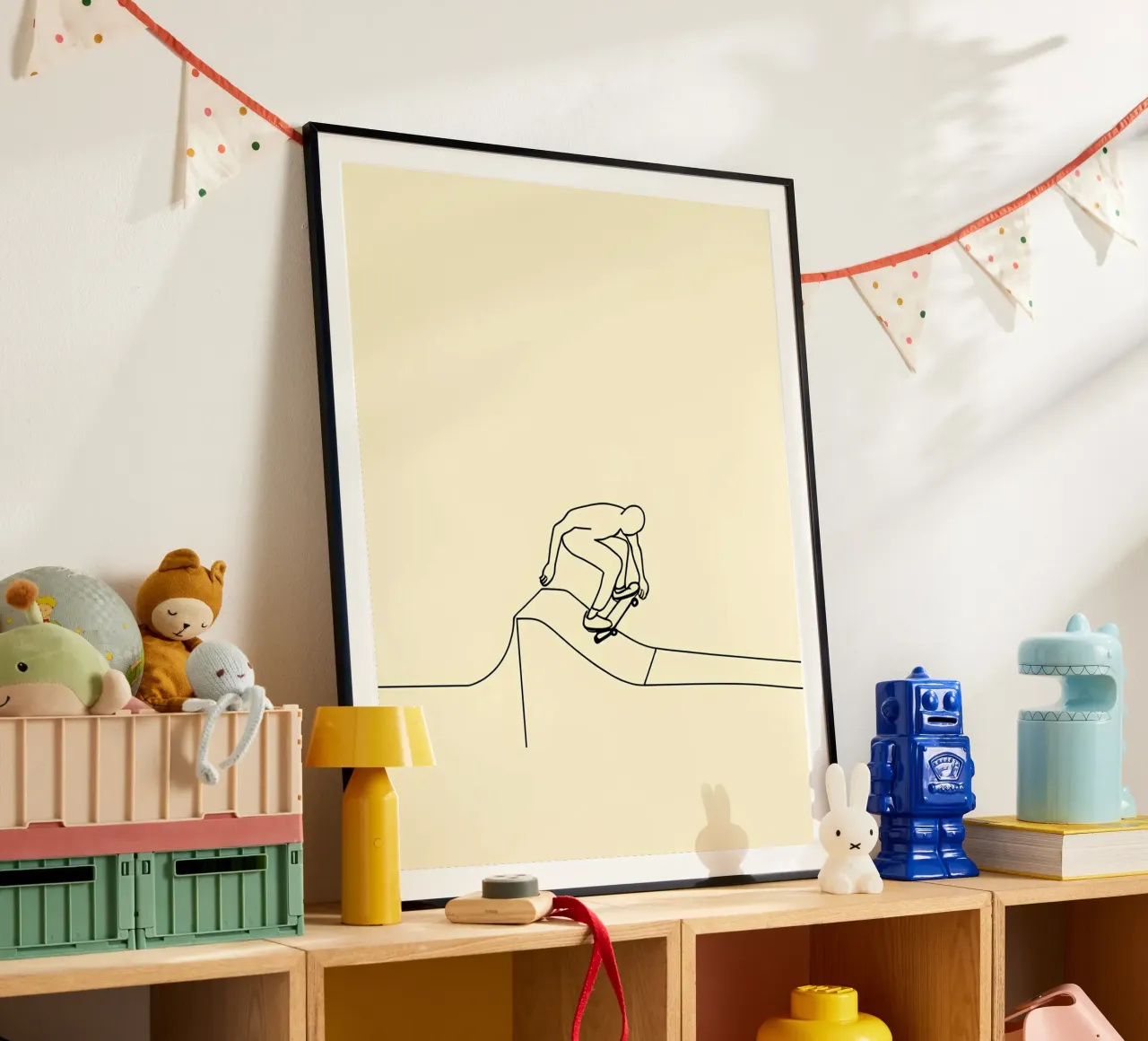 Arte lineare minimalista di uno skateboarder poster con telaio in plastica da Viv Line Art