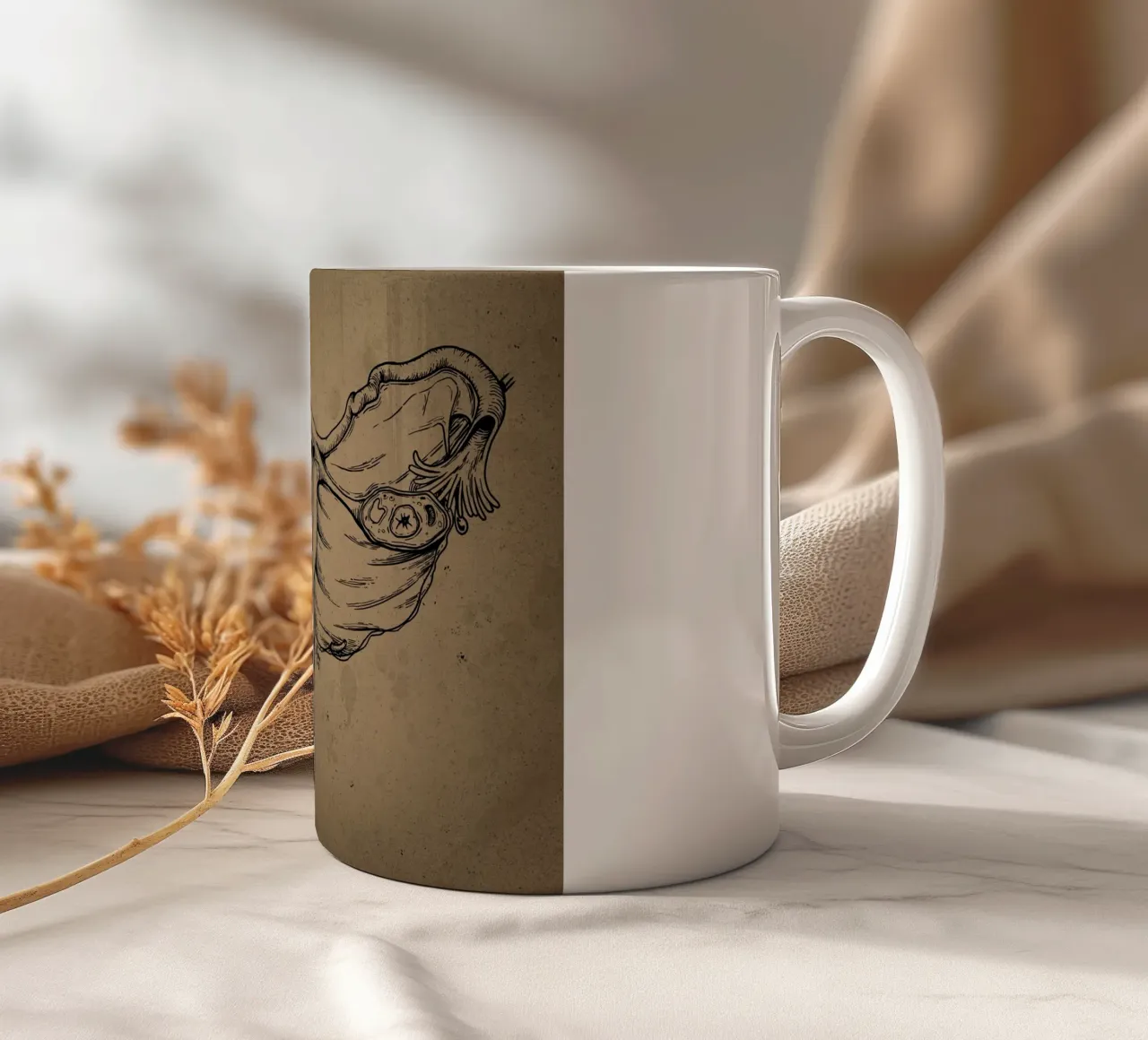 Uterus tazza in ceramica da Nora Back