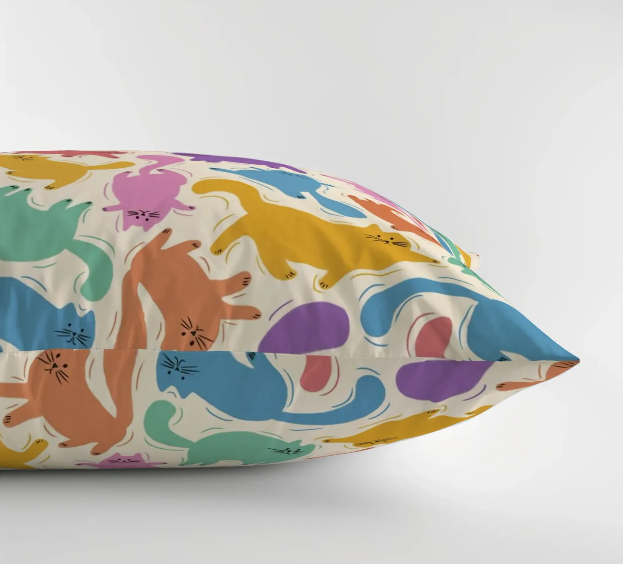 Rainbow Cats Playful Colorful Pattern for Cat Lovers cuscino da showmemars