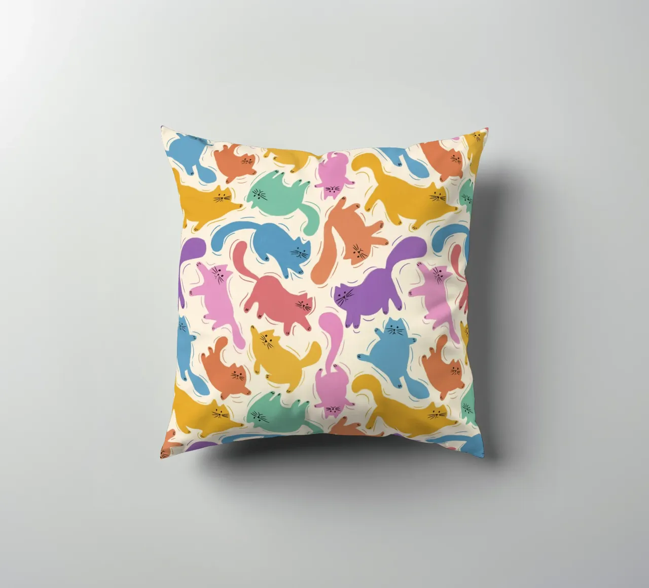 Rainbow Cats Playful Colorful Pattern for Cat Lovers cuscino da showmemars