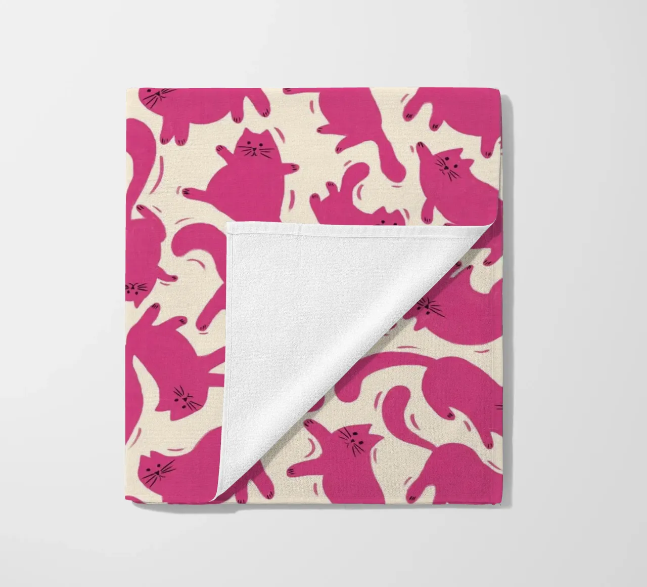 Hot Pink Cats Playful Fun Pattern for Cat Lovers telo mare da showmemars