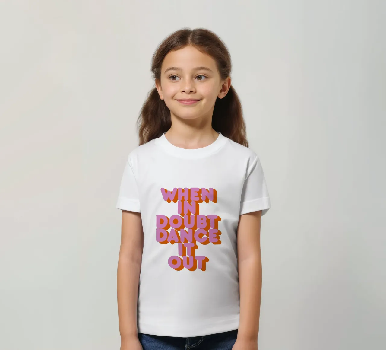 When in Doubt Dance It Out Fun Retro Typography t-shirt bambini da showmemars