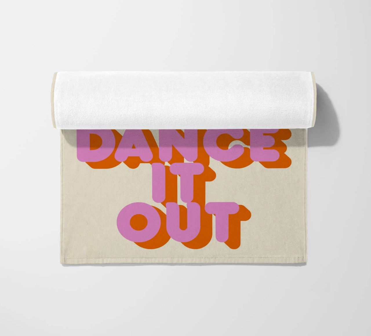 When in Doubt Dance It Out Fun Retro Typography telo mare da showmemars
