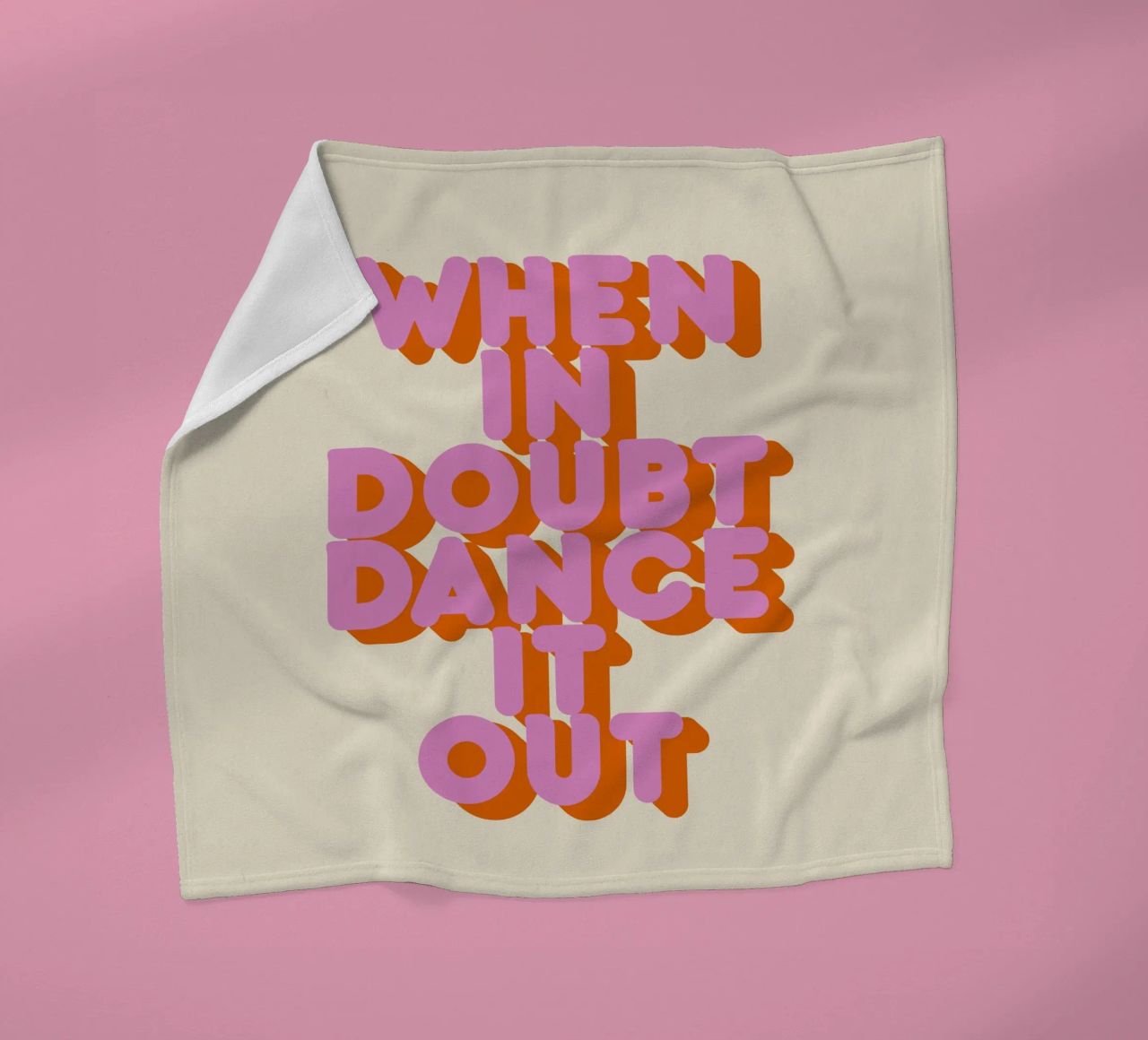 When in Doubt Dance It Out Fun Retro Typography coperta in pile da showmemars
