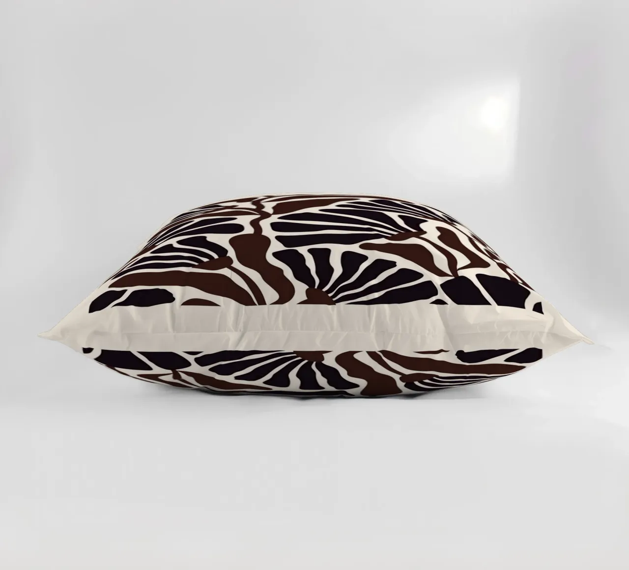 Minimal Flower Print | Black & Brown Elegant Design kussen van PrintCessStudio