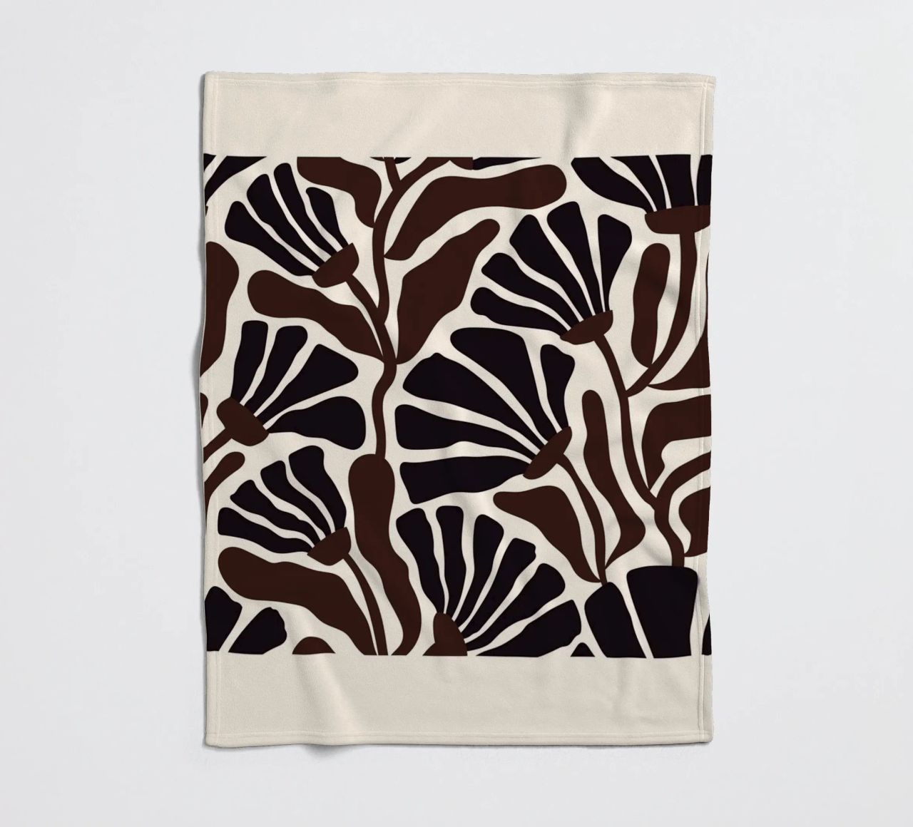 Minimal Flower Print | Black & Brown Elegant Design fleecedeken van PrintCessStudio