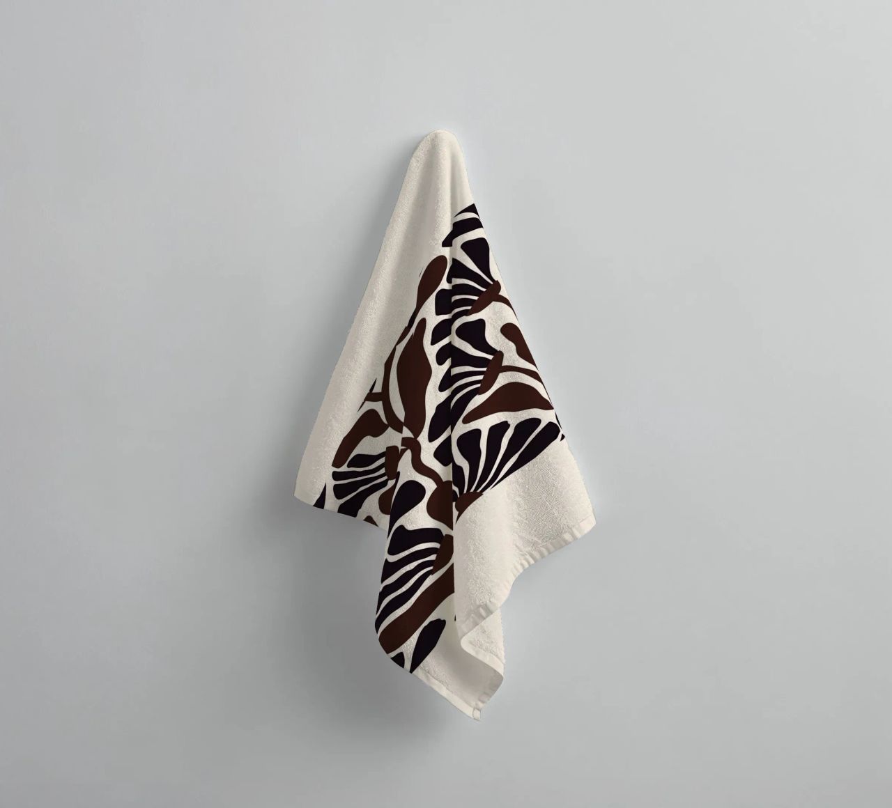 Minimal Flower Print | Black & Brown Elegant Design asciugamano da bagno da PrintCessStudio