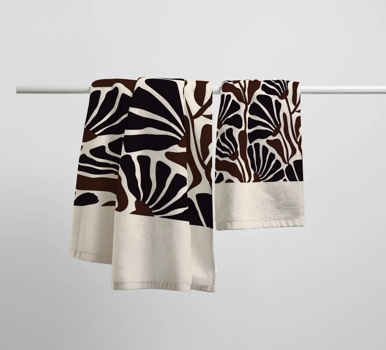 Minimal Flower Print | Black & Brown Elegant Design toalla de baño de PrintCessStudio
