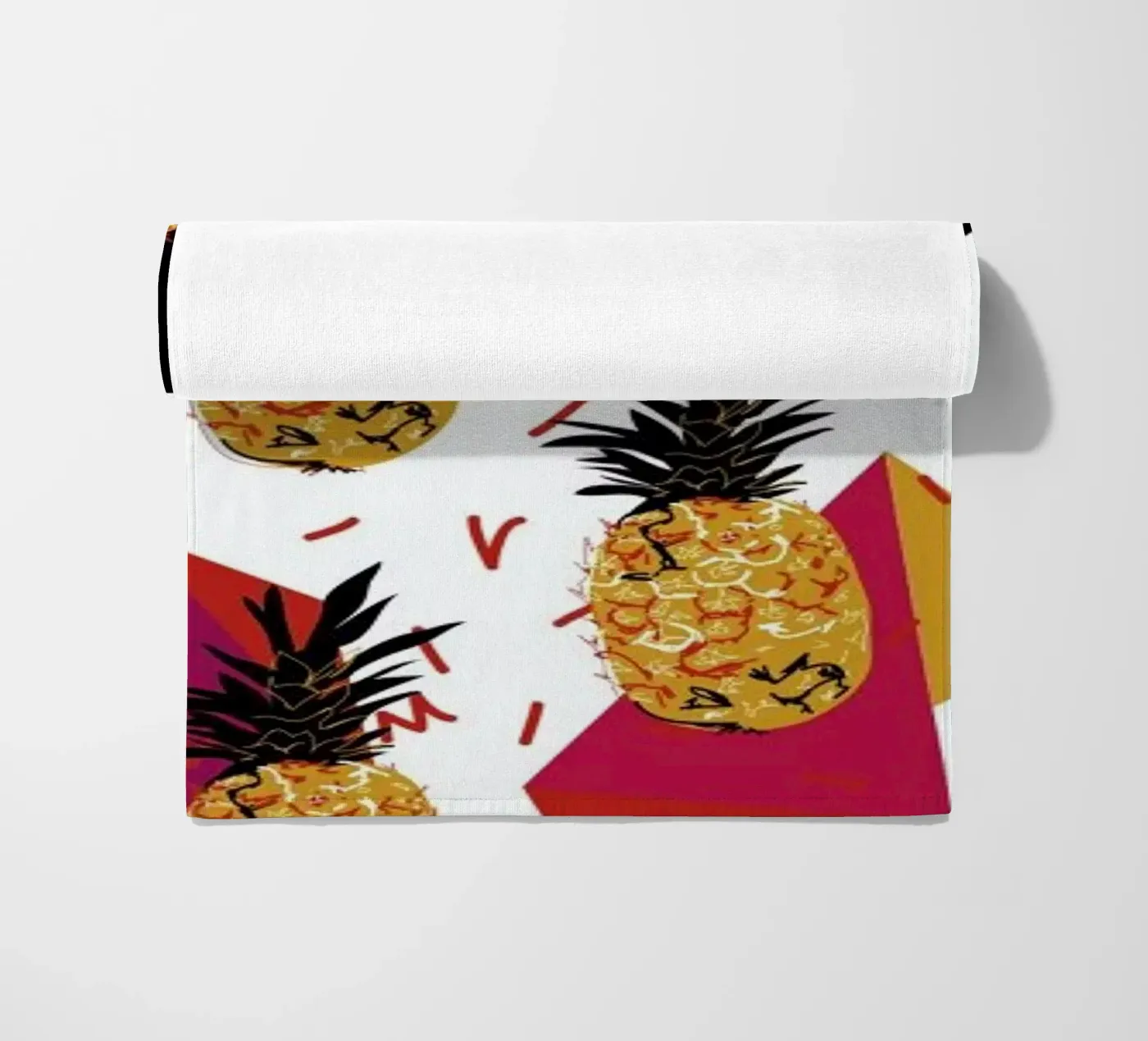 Pineapple Jam Strandtuch von Mariery Young