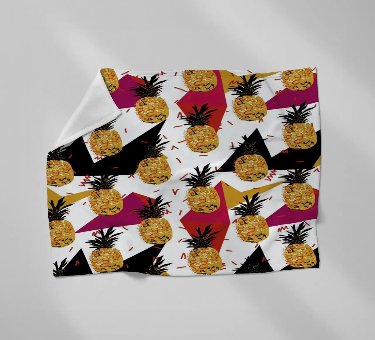 Pineapple Jam Fleecedecke von Mariery Young