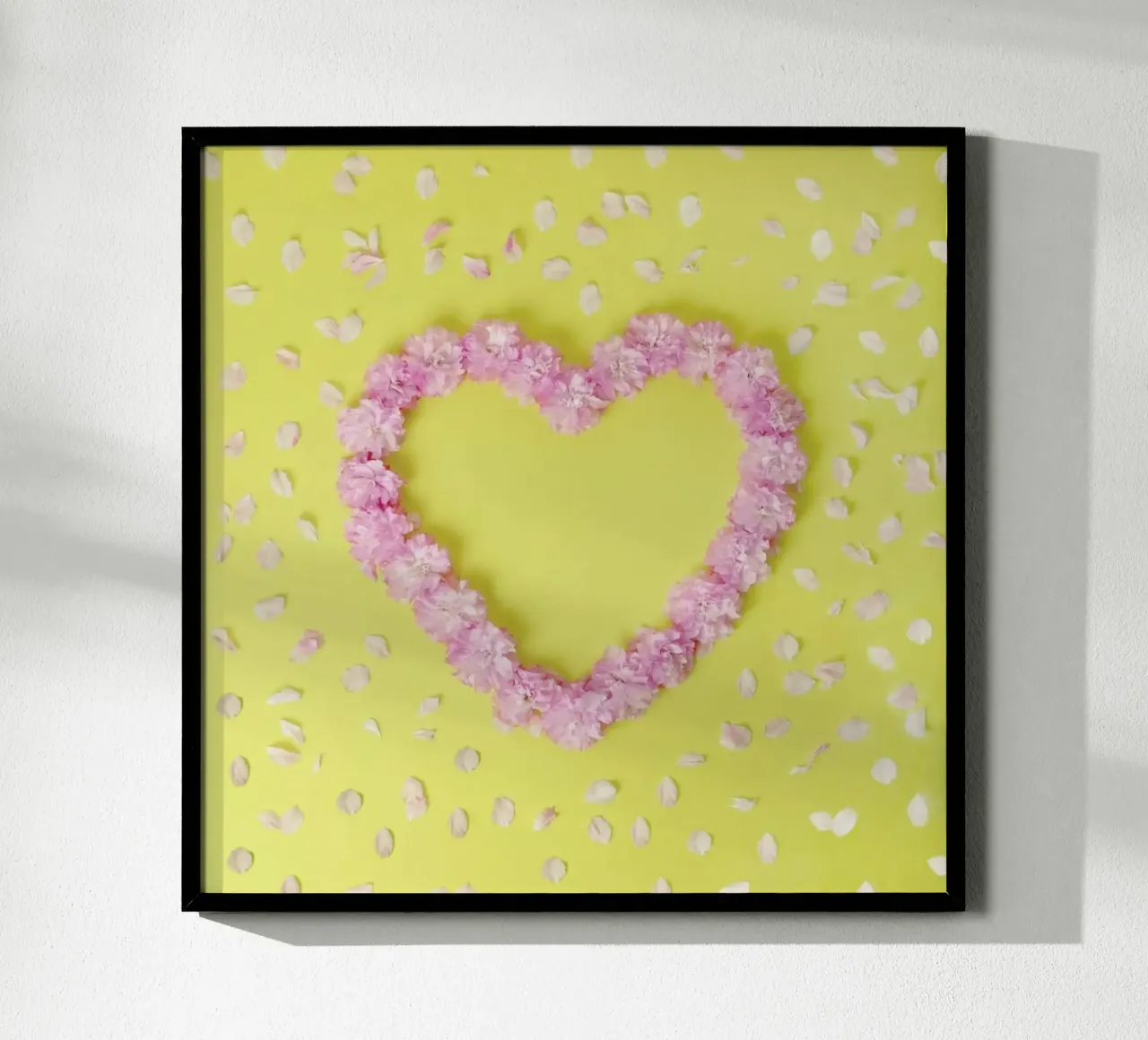 Cherry Blossom Heart poster con telaio in legno da Juj Winn