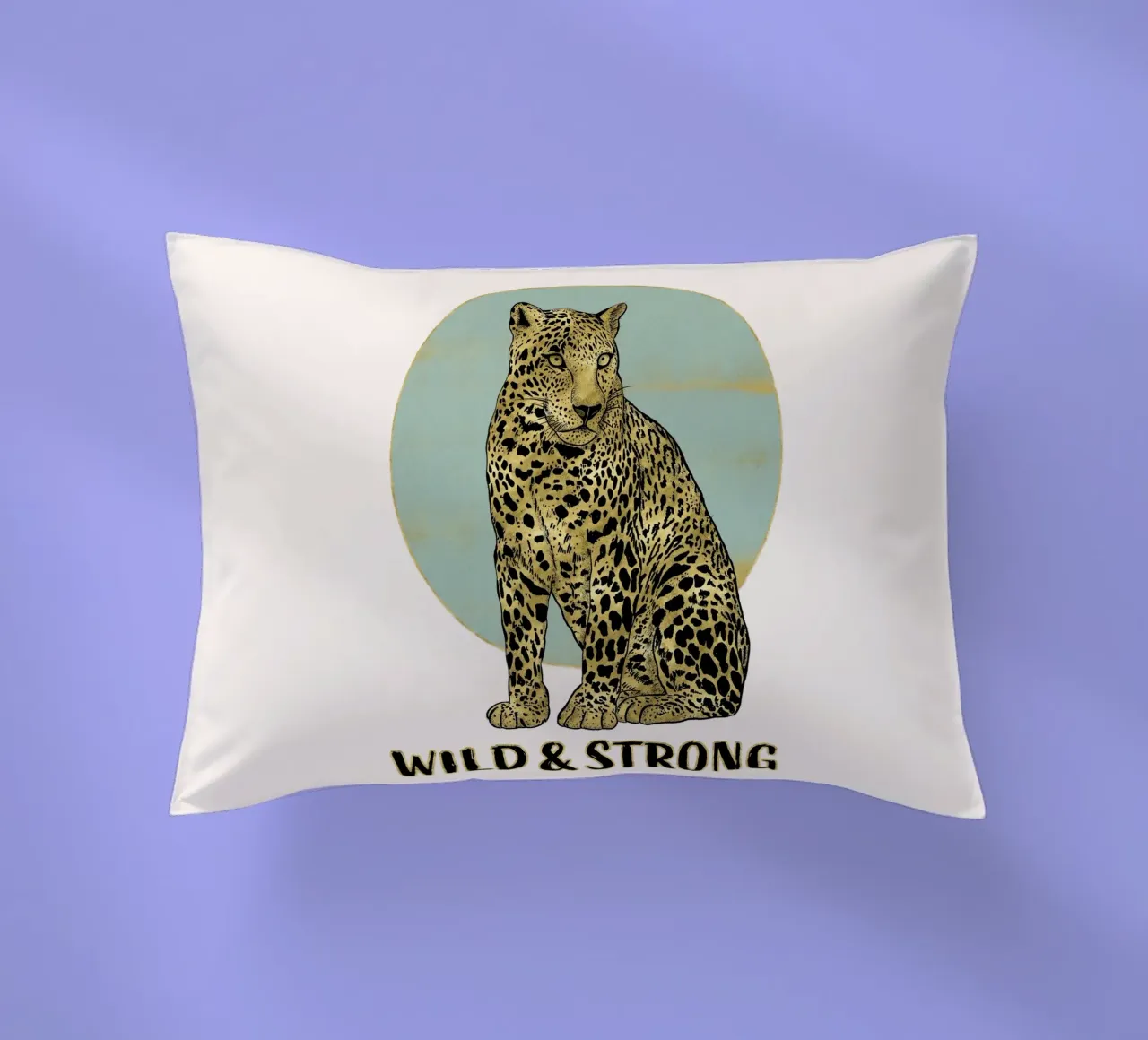 Selvaggio e forte. Maestoso leopardo seduto con refuso. cuscino da CalliLetters