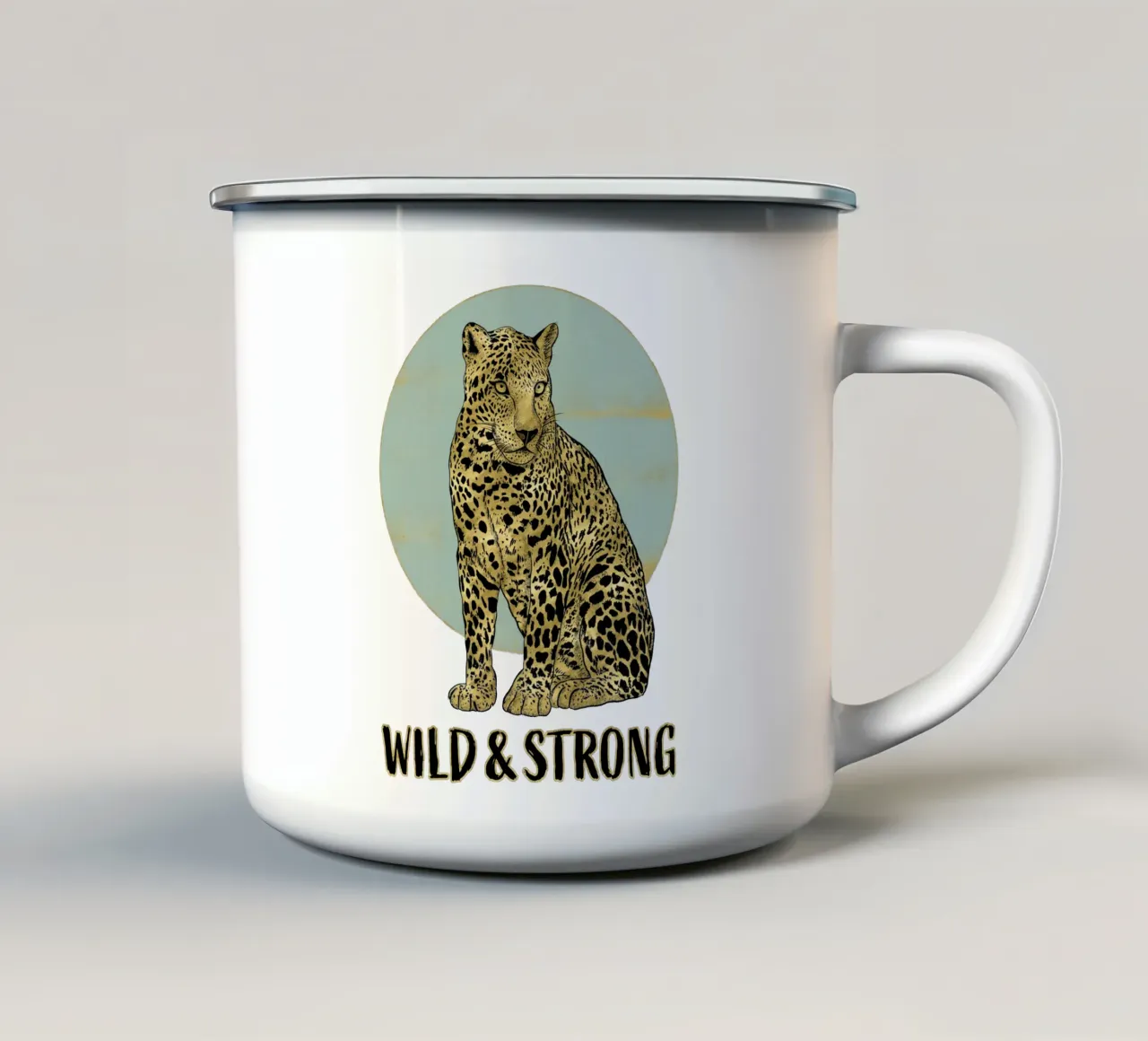 Selvaggio e forte. Maestoso leopardo seduto con refuso. tazza in smalto da CalliLetters