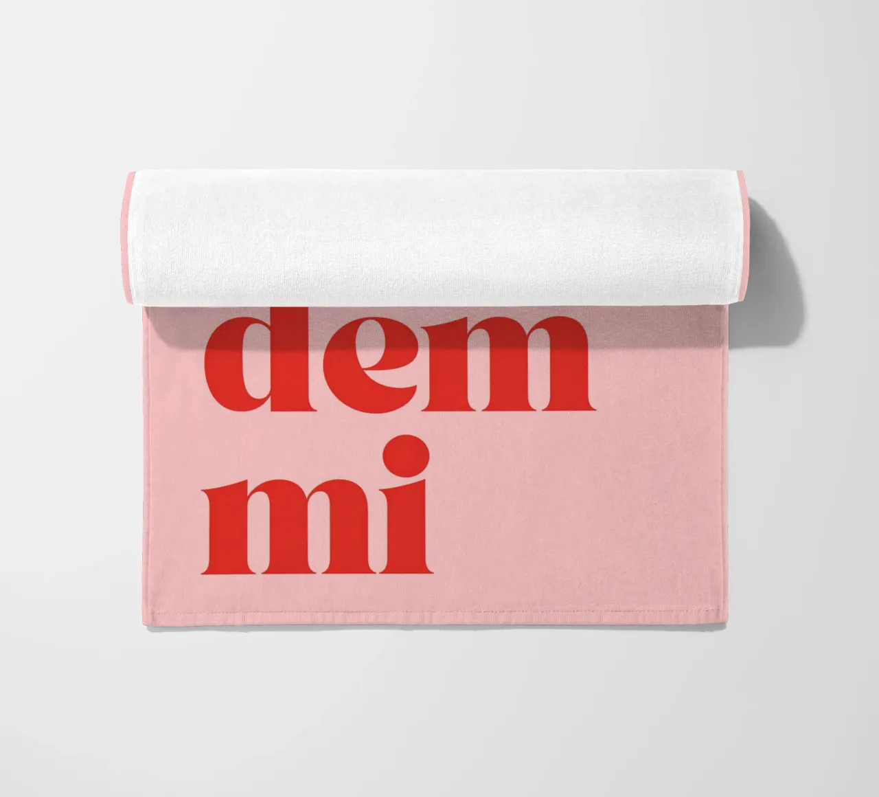 Remmidemmi | Lustiger & Lebhafter Statement Print Strandtuch von PrintCessStudio