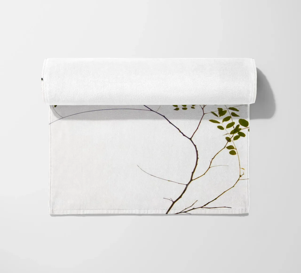 Tree delicate branch telo mare da Teresa André