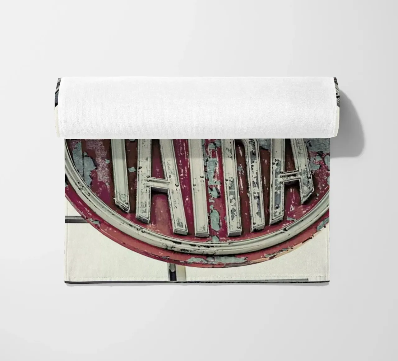 Tatra telo mare da Michael Belhadi