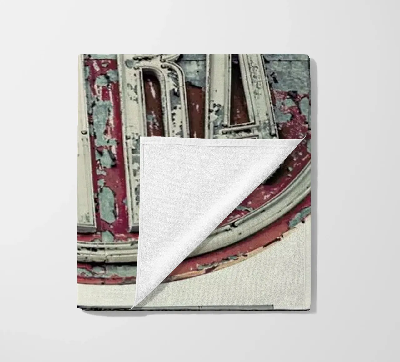 Tatra telo mare da Michael Belhadi