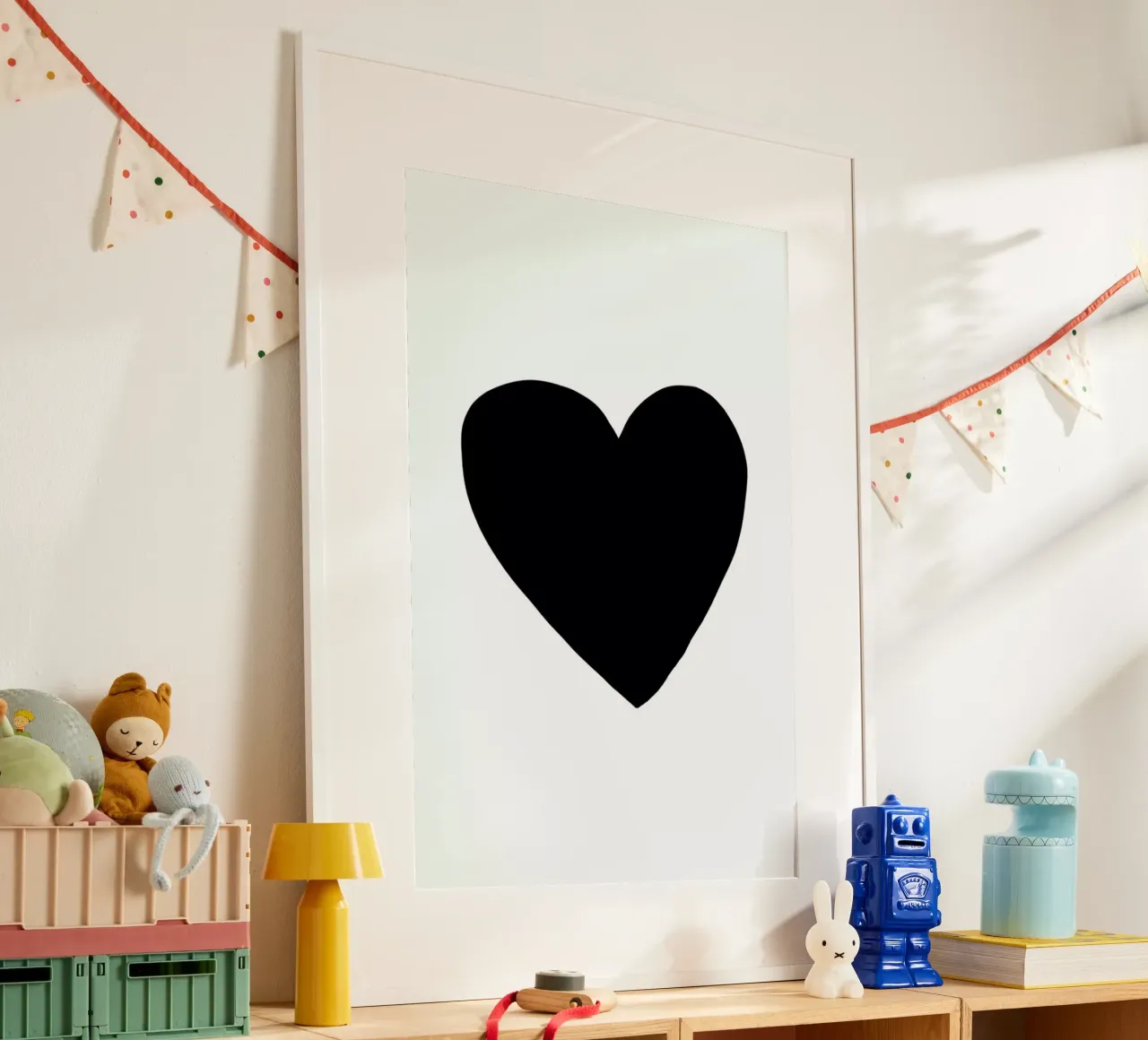 Big Heart poster con telaio in legno da Leah Flores