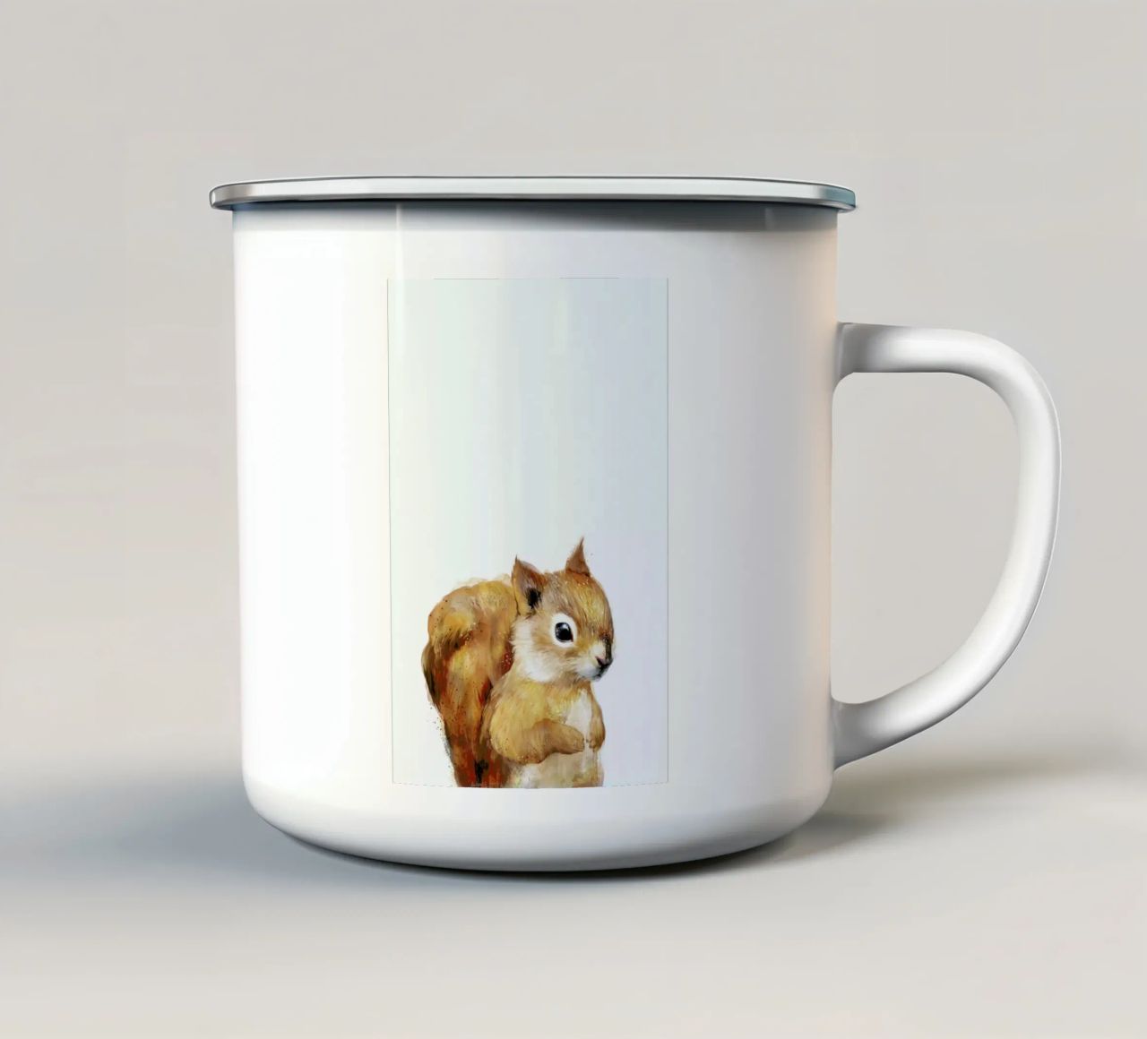 Little Squirrel tazza in smalto da Amy Hamilton
