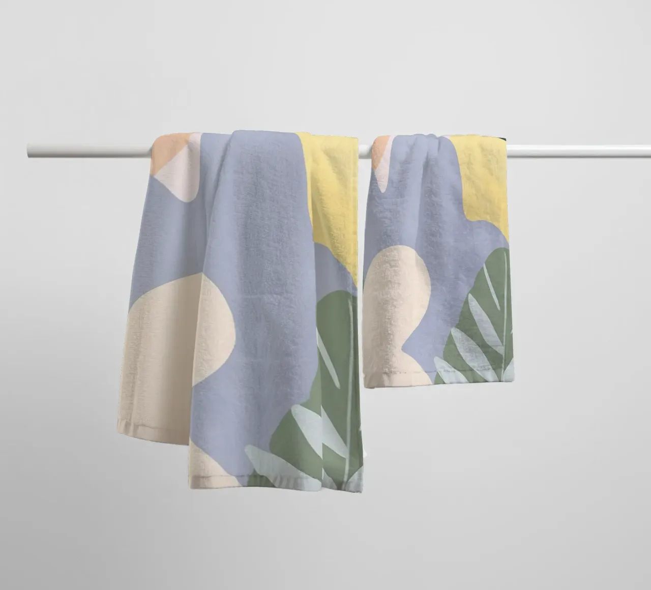 gioia dei grandi fiori in colori pastello asciugamano da bagno da Carinaprint