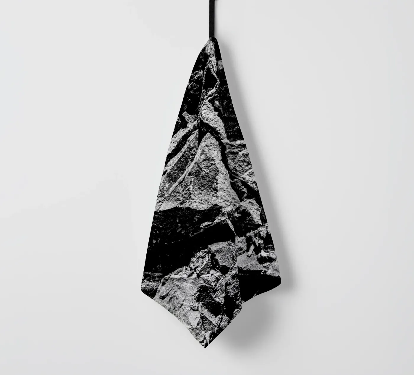 Rock Pattern 2 Geschirrtuch von Chris Abatzis