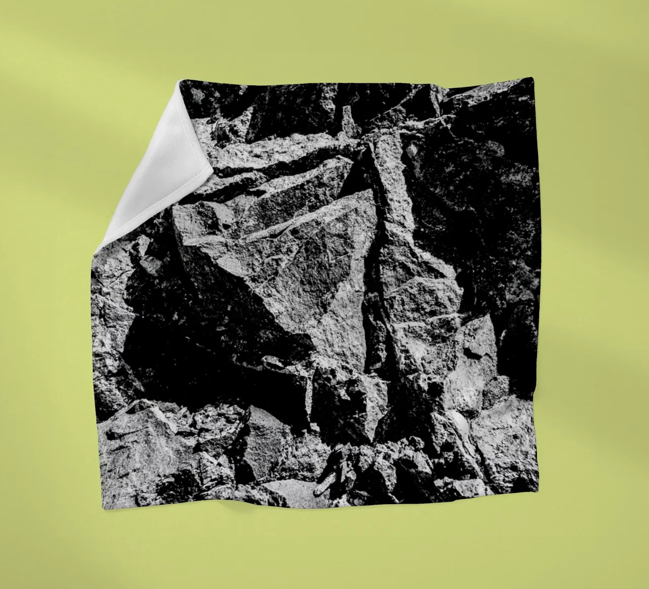 Rock Pattern 2 Fleecedecke von Chris Abatzis