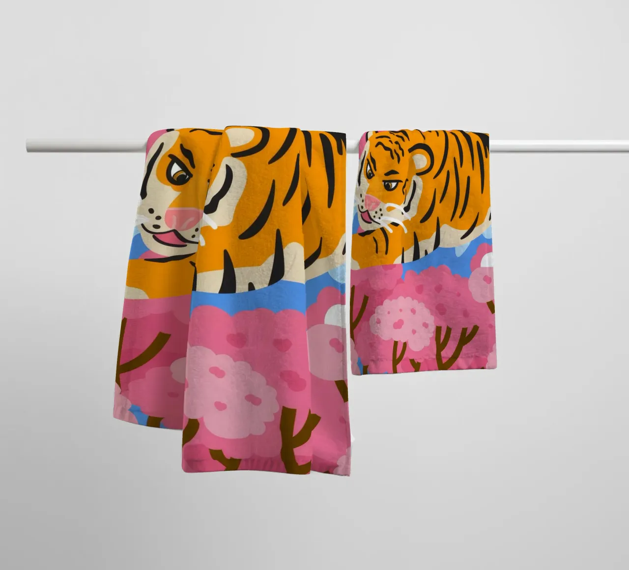 Das Reich des Tigers Handtuch von Artie Shifa