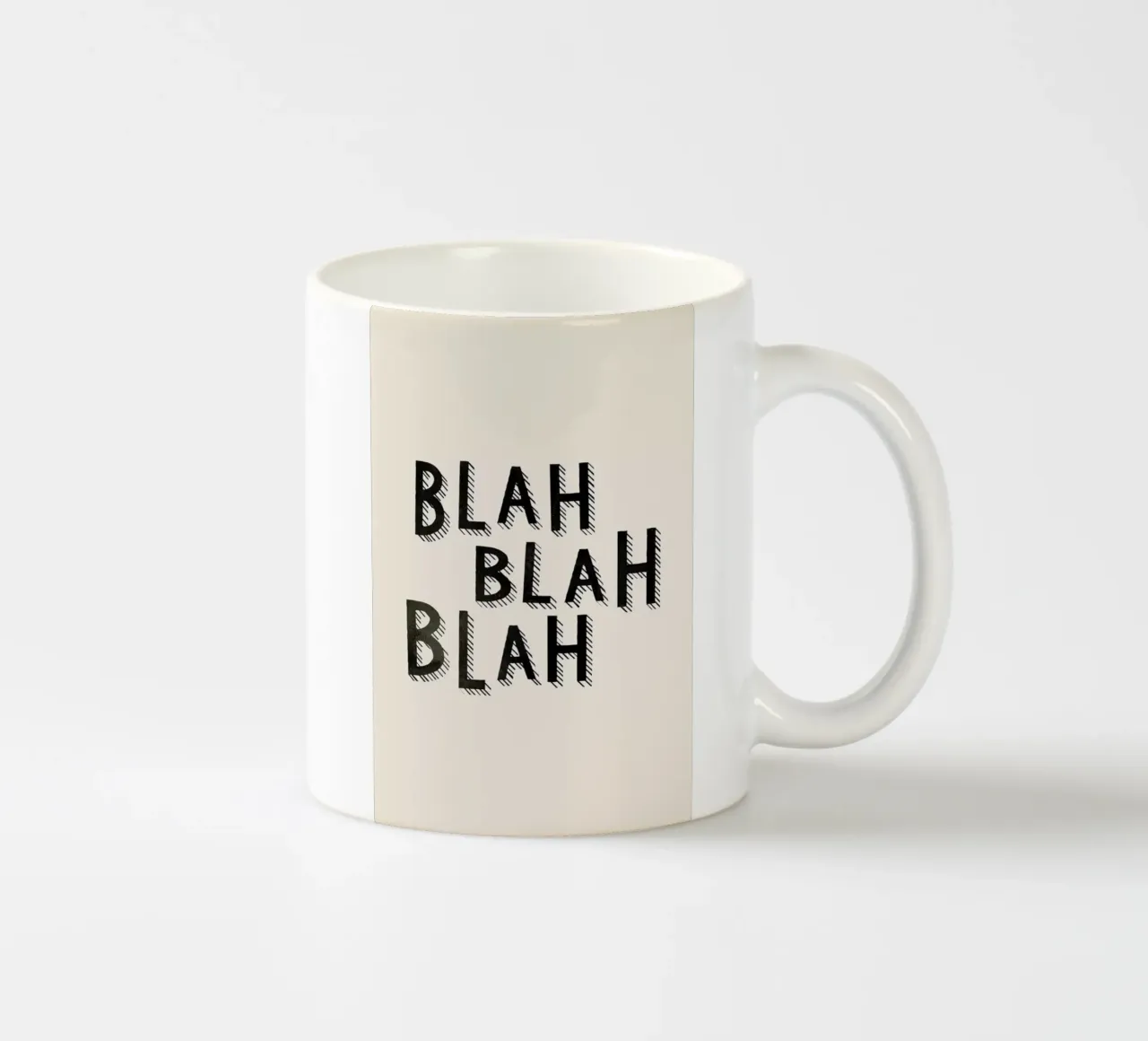 Blah Blah Blah Keramik Tasse von Kind of Style