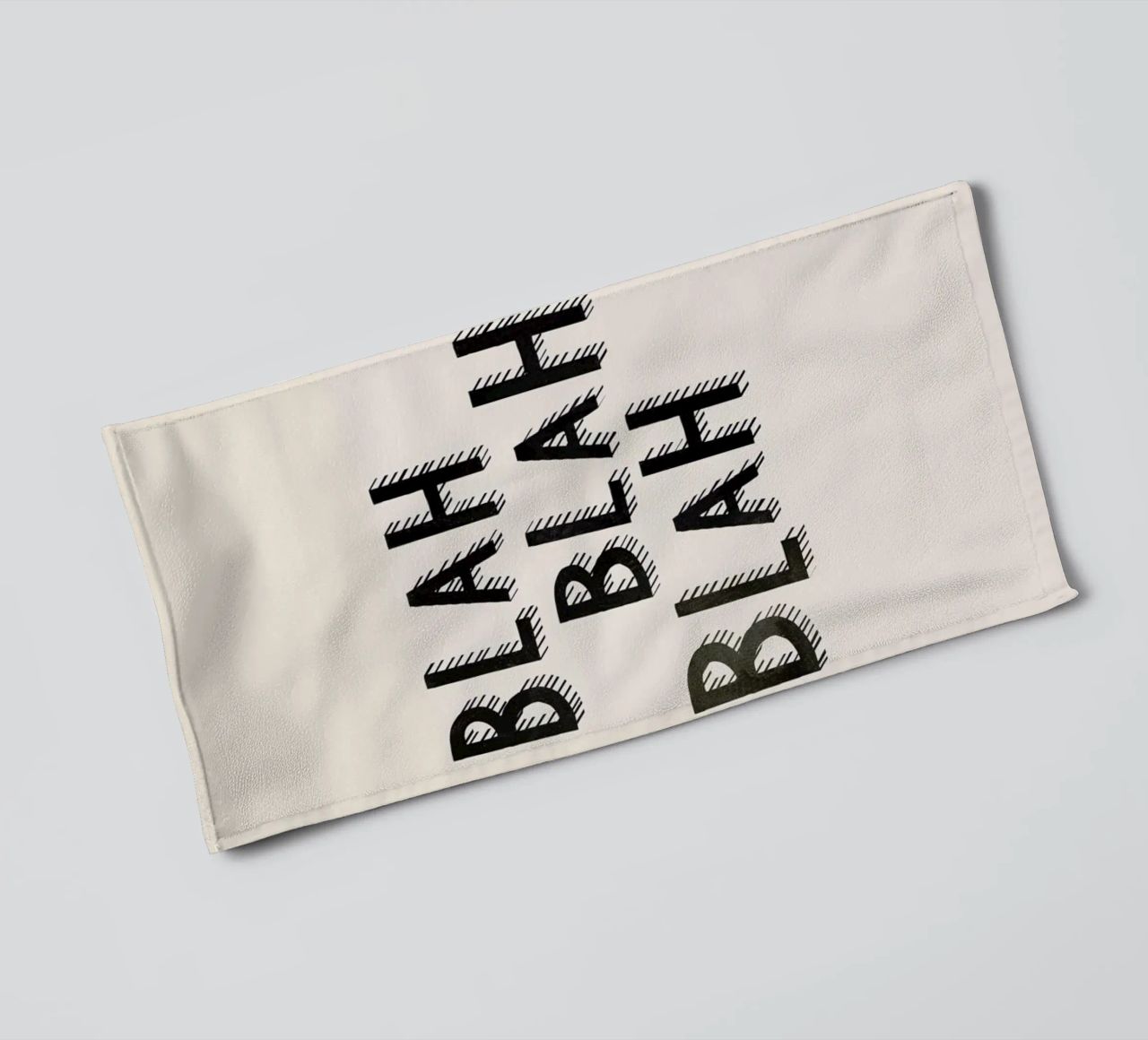 Blah Blah Blah Handtuch von Kind of Style