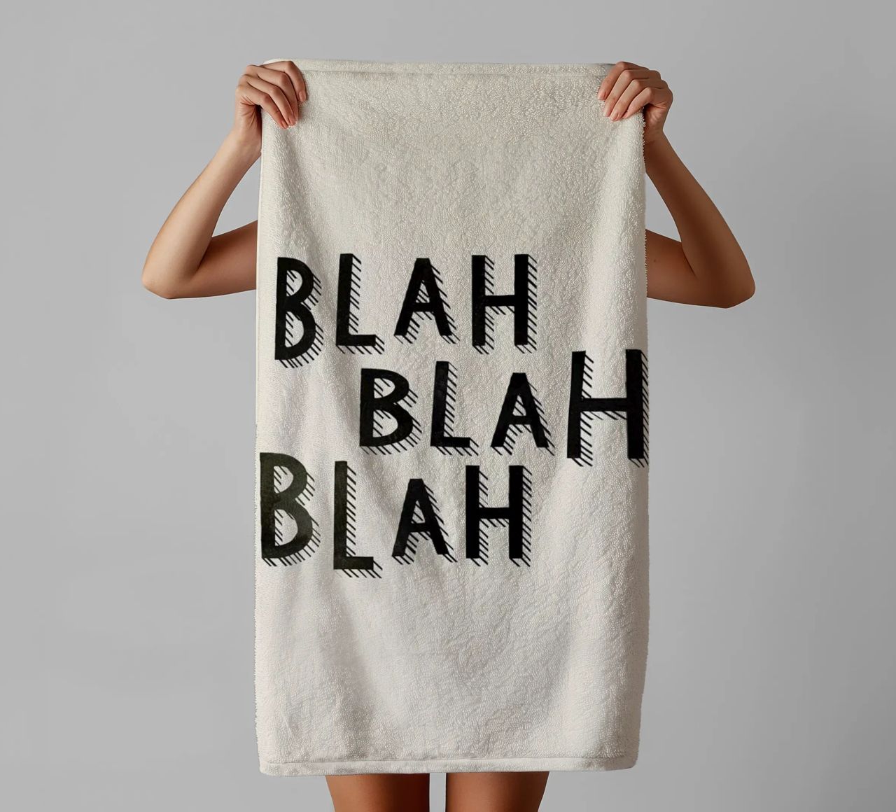Blah Blah Blah Handtuch von Kind of Style