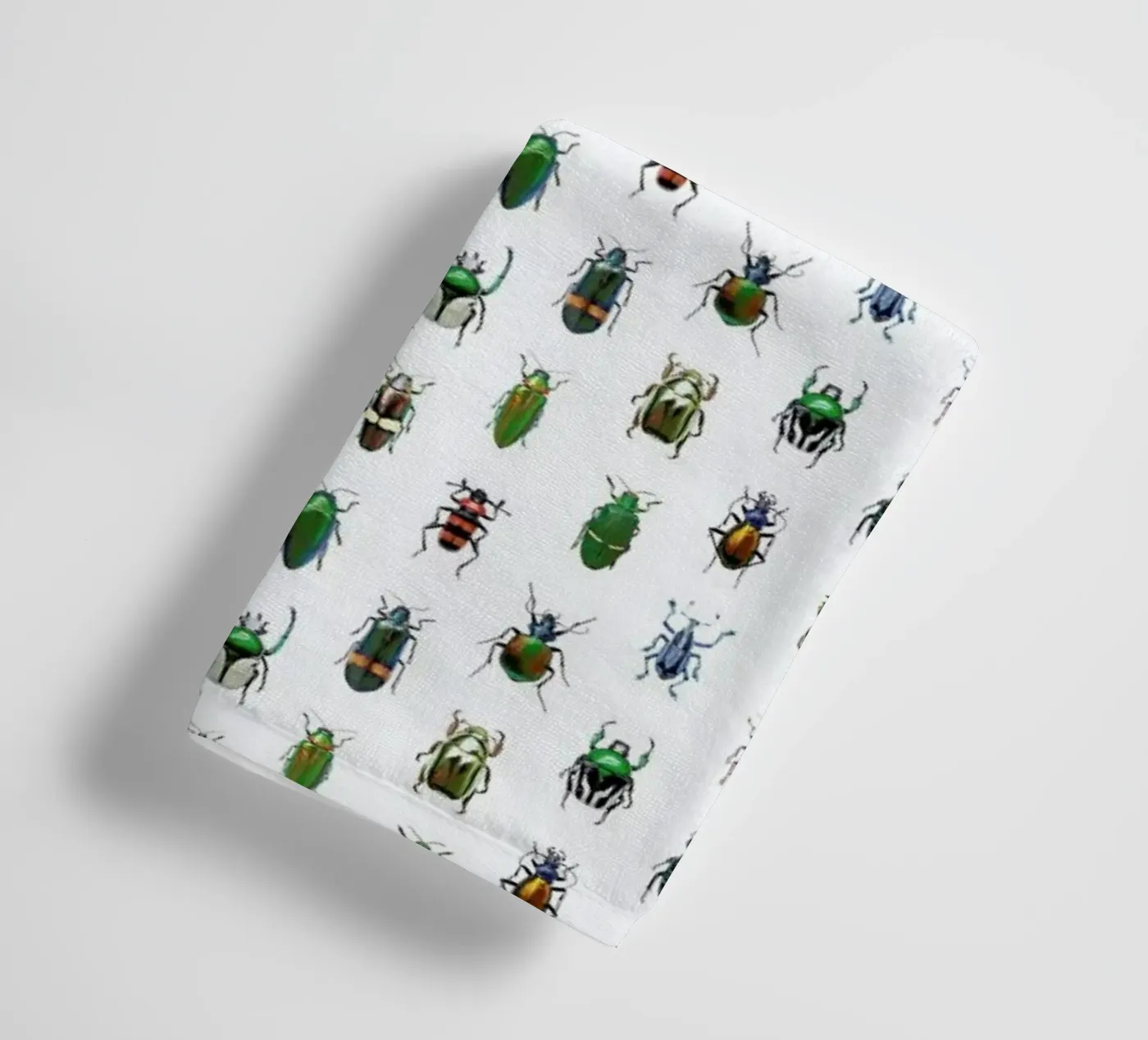 Beetles badhanddoek van Curious Collections by Marielle Leenders