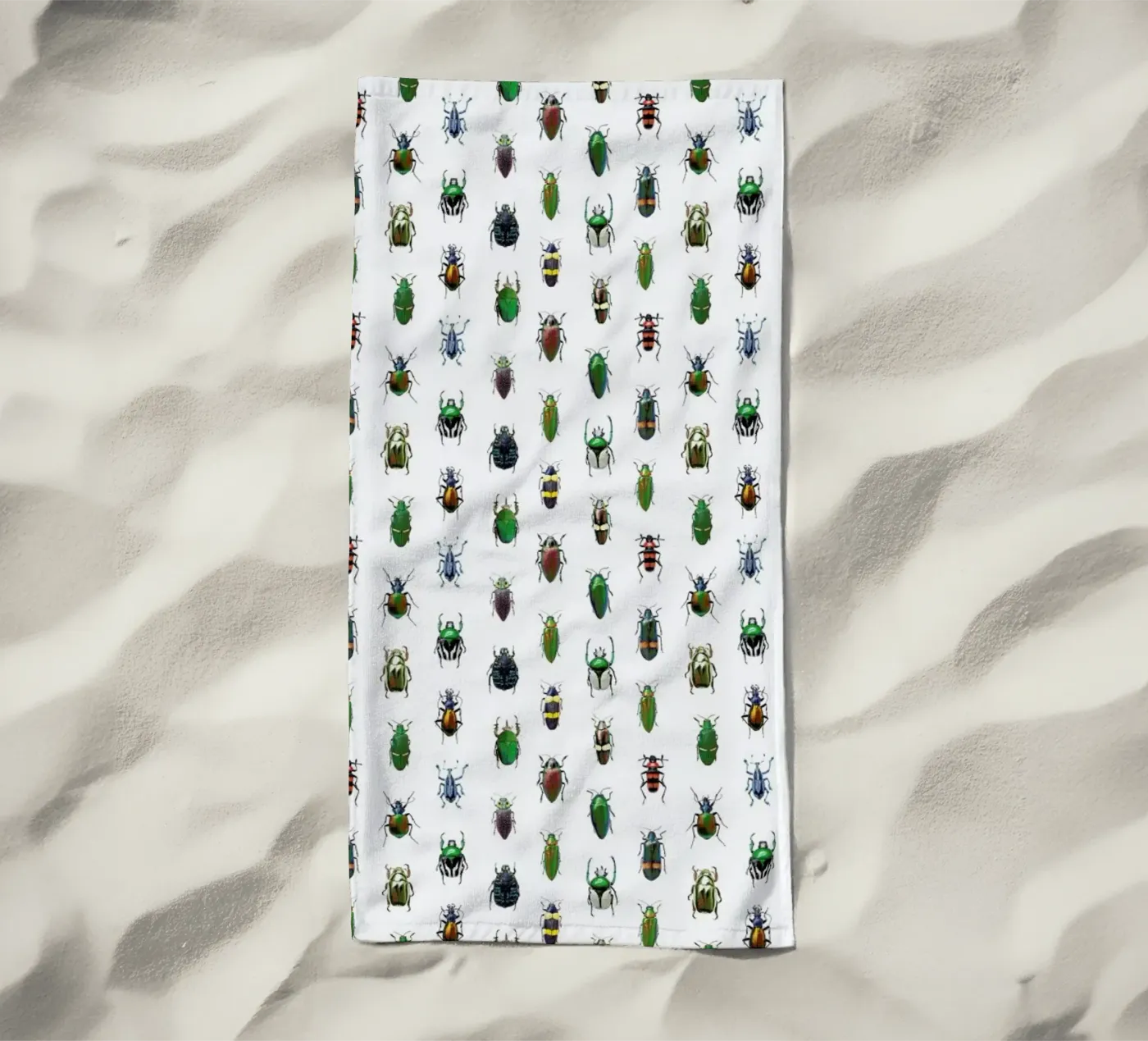 Beetles Strandtuch von Curious Collections by Marielle Leenders