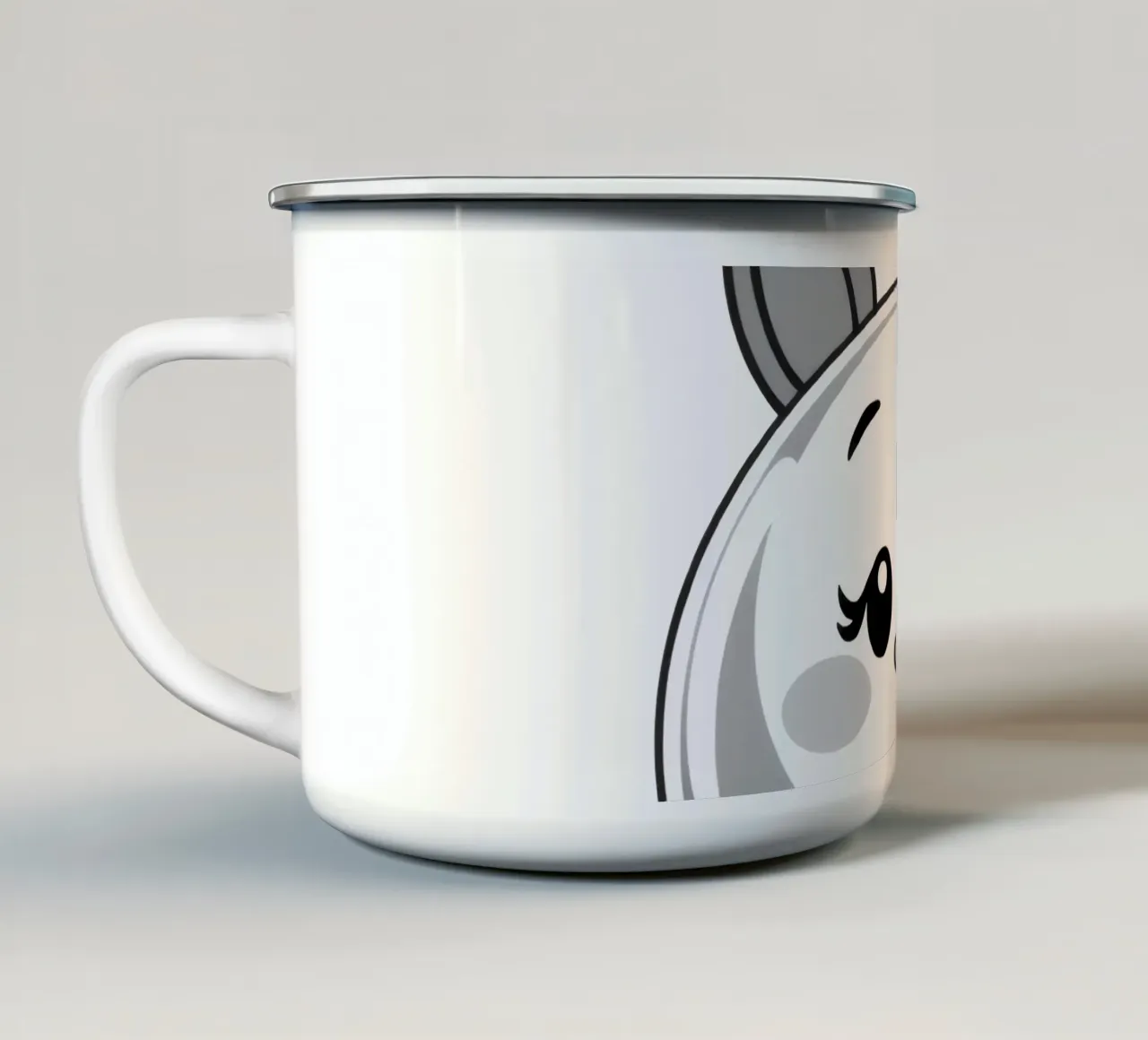 Simpatico personaggio animato rotondo con orecchie e allegro tazza in smalto da DesignDoodle