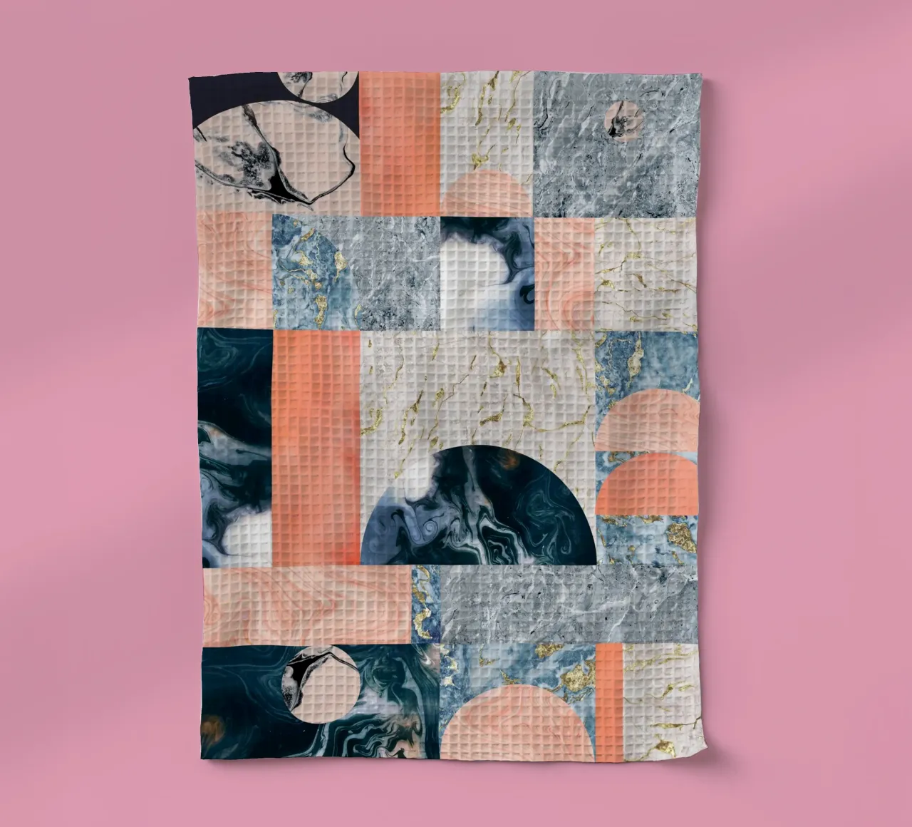 Marmer & Lust, abstract geometrisch luxueus structuurpatroon theedoek van 83oranges