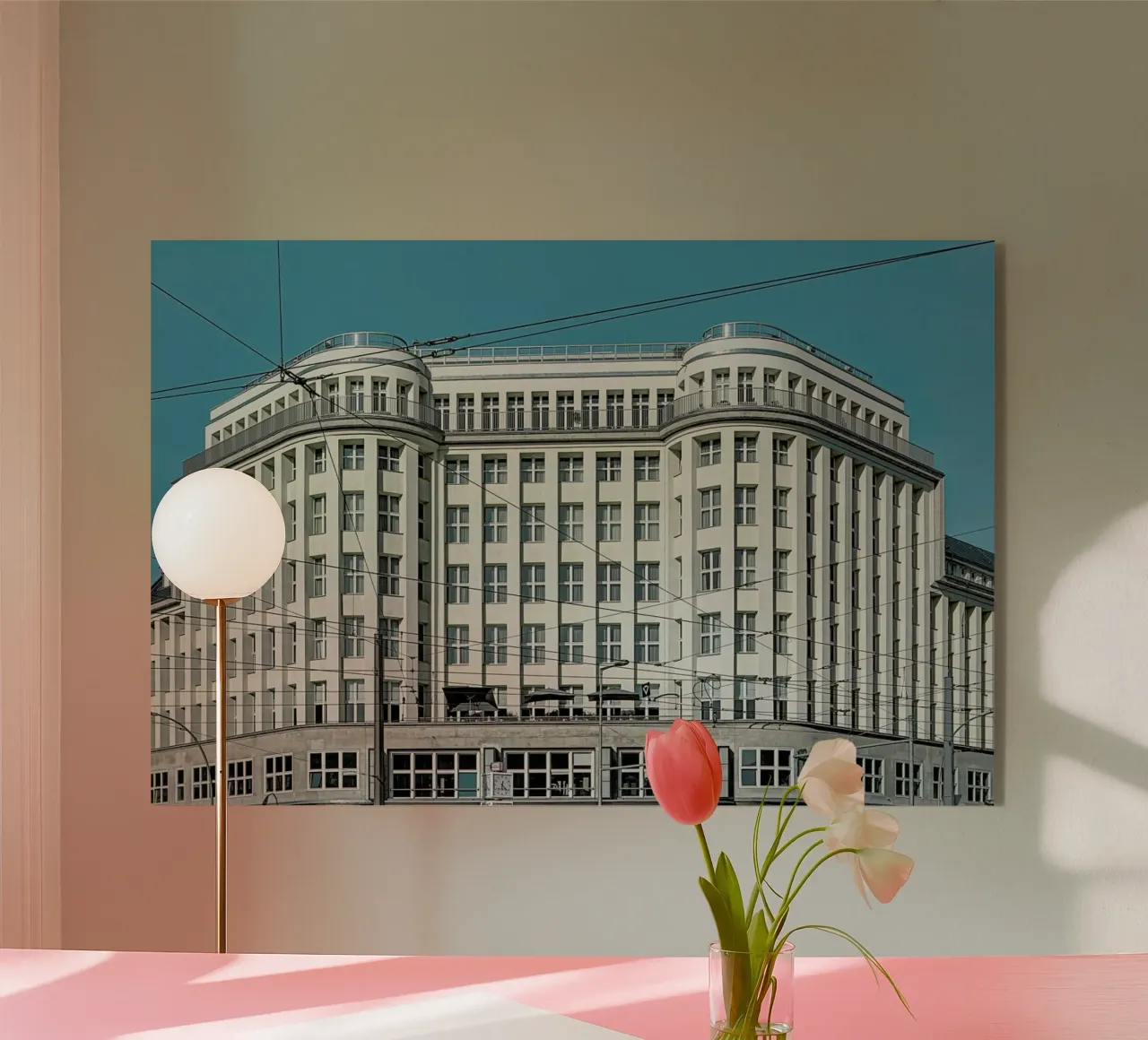 Soho House plexiglass da Michael Belhadi