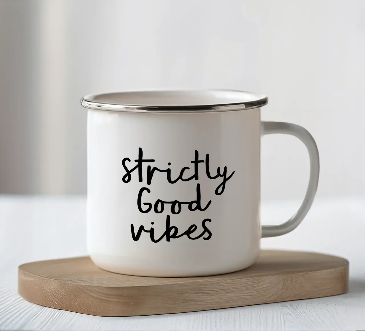 Streng gute Laune Emaille Tasse von THE MOTIVATED TYPE